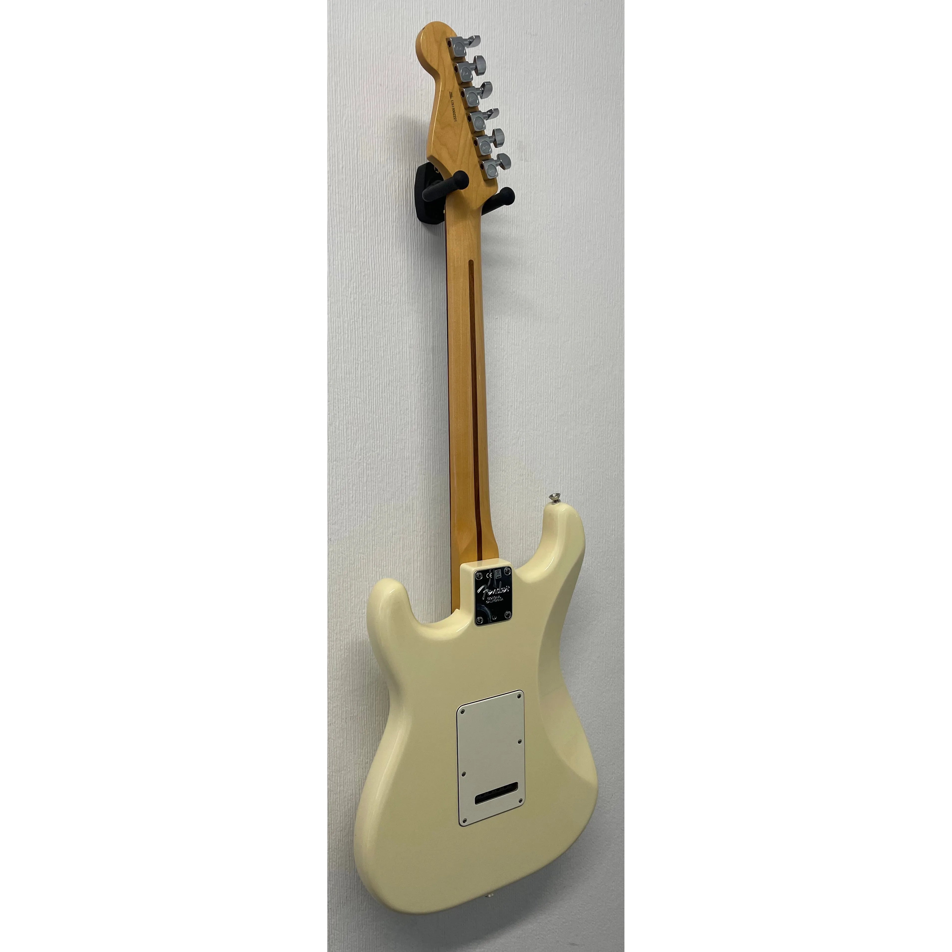 Fender American Standard Stratocaster in Olympic White with Hardcase Pre-Owned