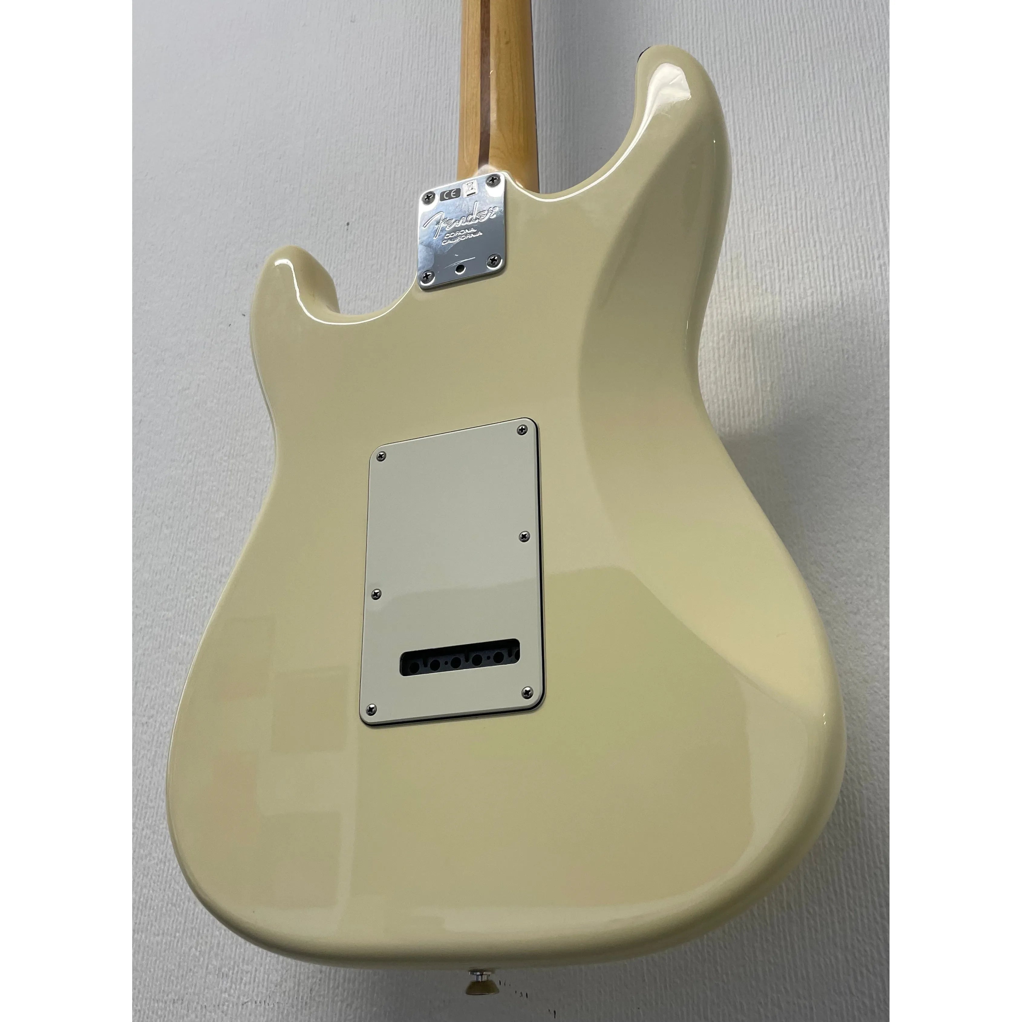 Fender American Standard Stratocaster in Olympic White with Hardcase Pre-Owned