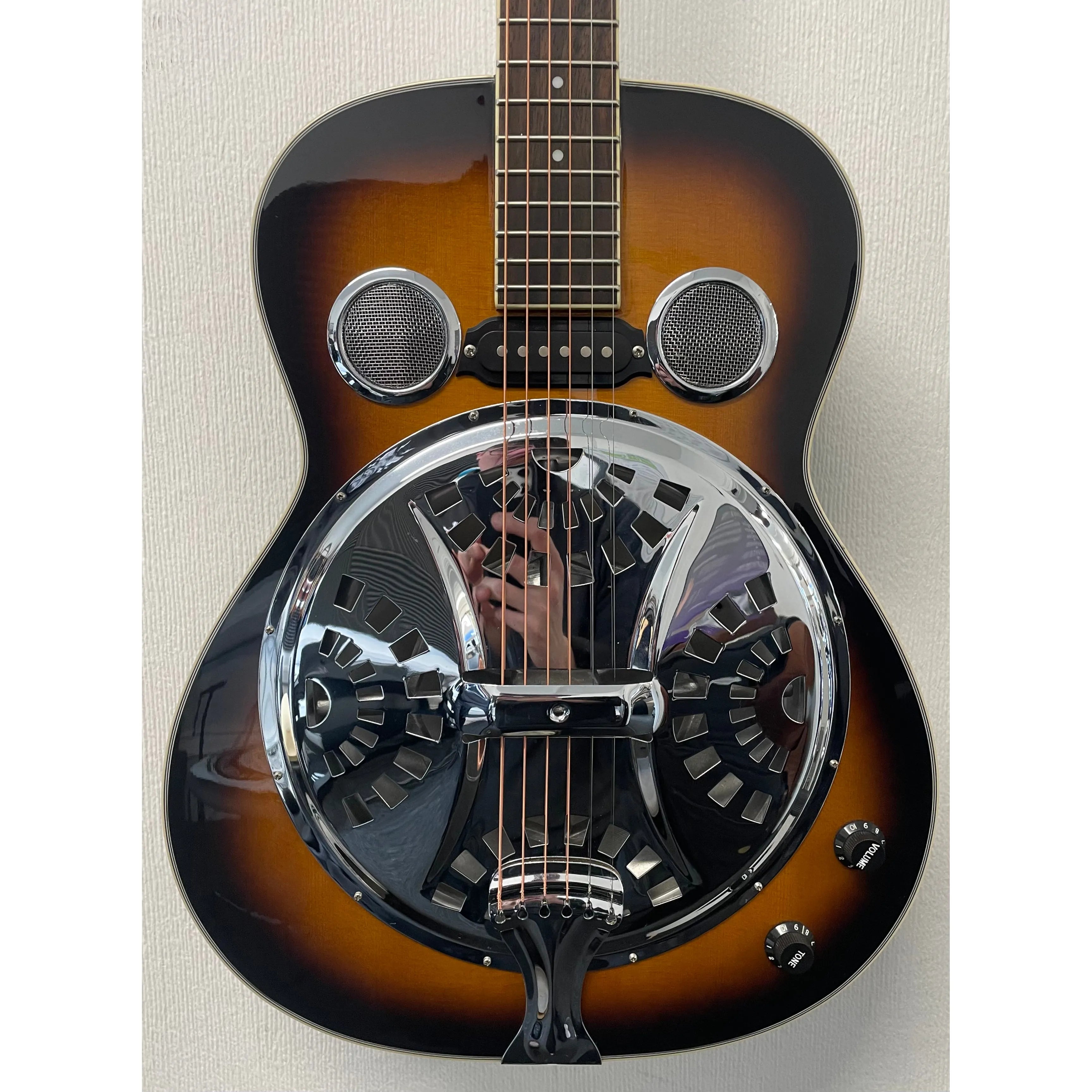 Ozark Electro Acoustic Resonator Guitar with Hardcase in Sunburst Pre-Owned