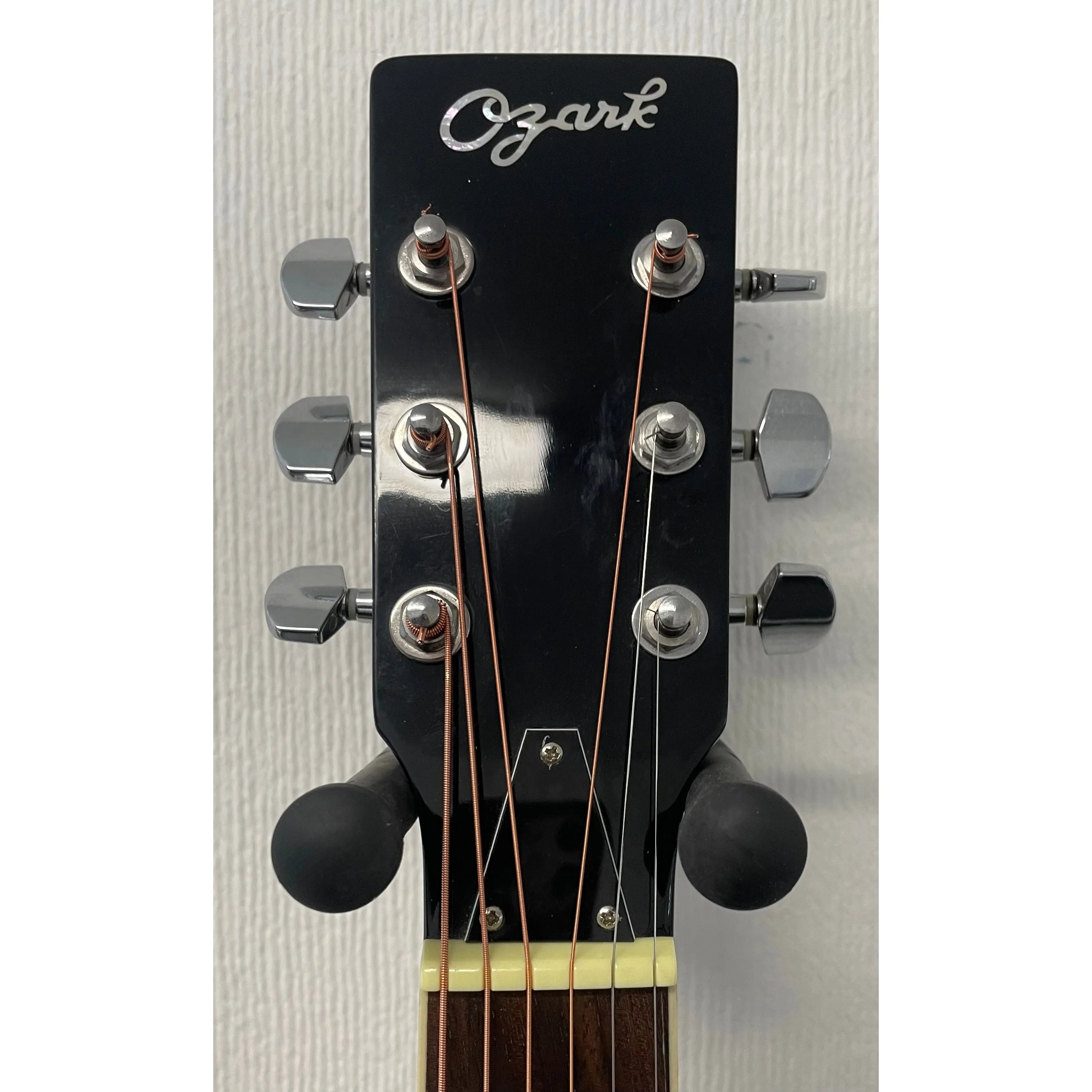Ozark Electro Acoustic Resonator Guitar with Hardcase in Sunburst Pre-Owned