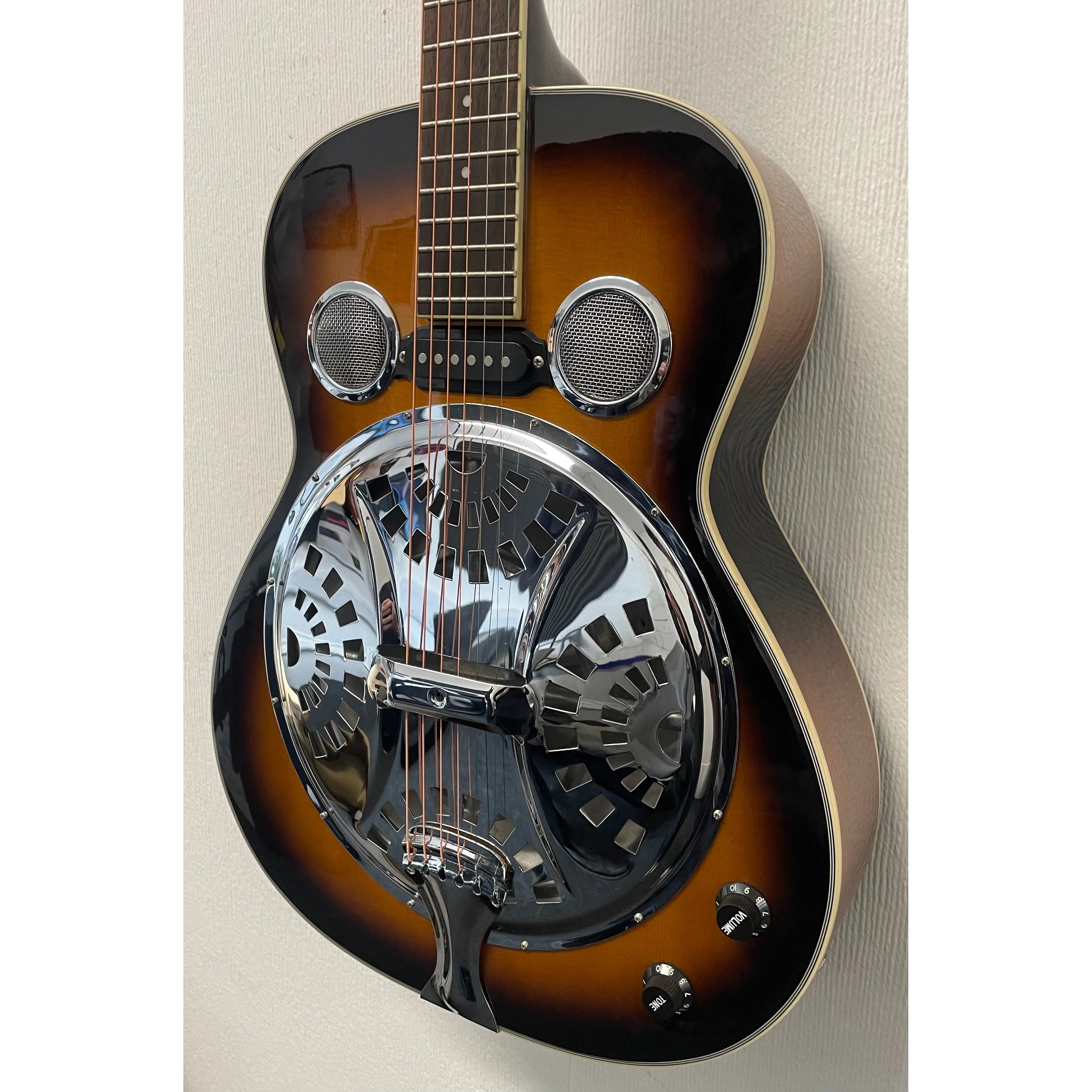 Ozark Electro Acoustic Resonator Guitar with Hardcase in Sunburst Pre-Owned