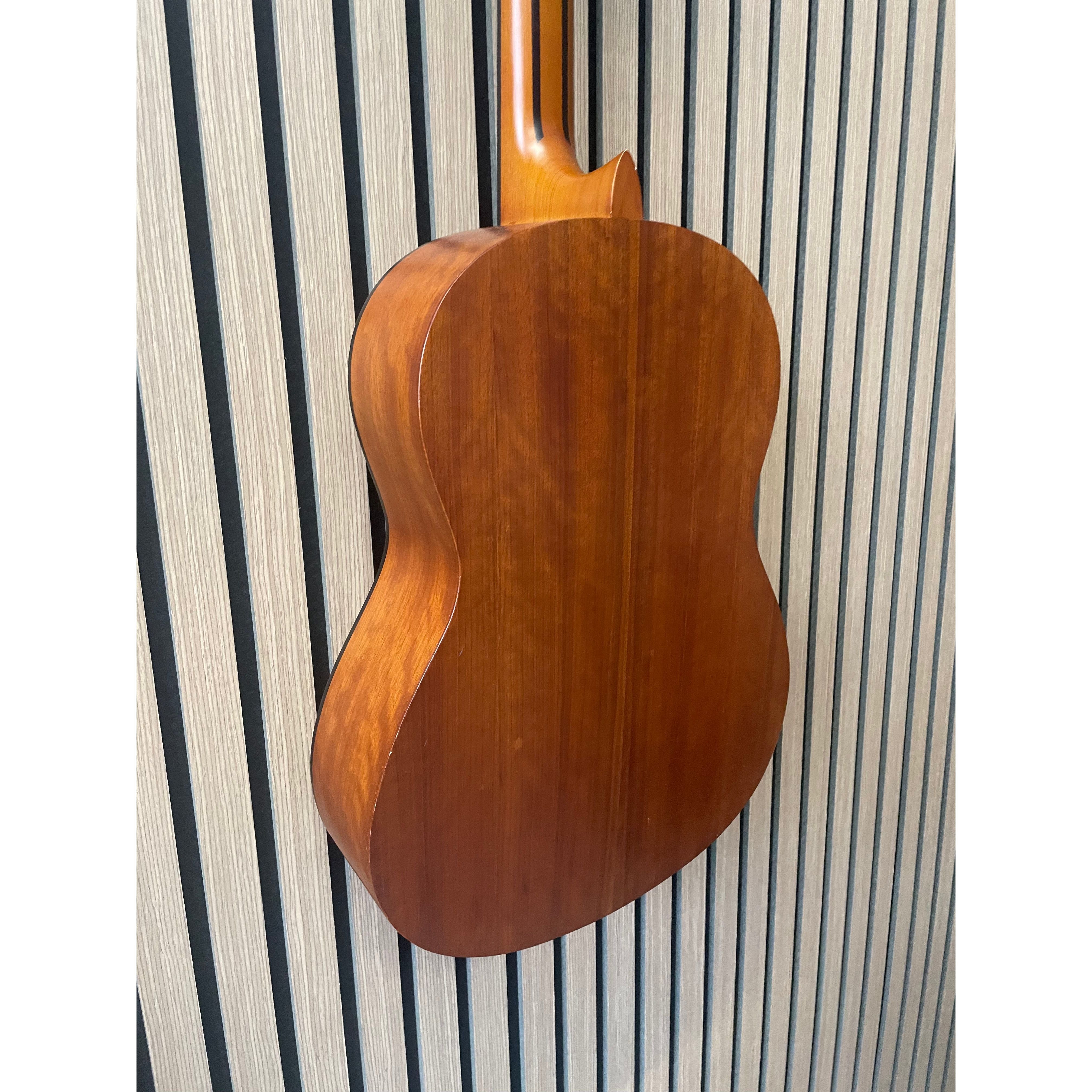 Valencia VC204 4/4 Natural Vintage Classical Acoustic Guitar Pre-Owned
