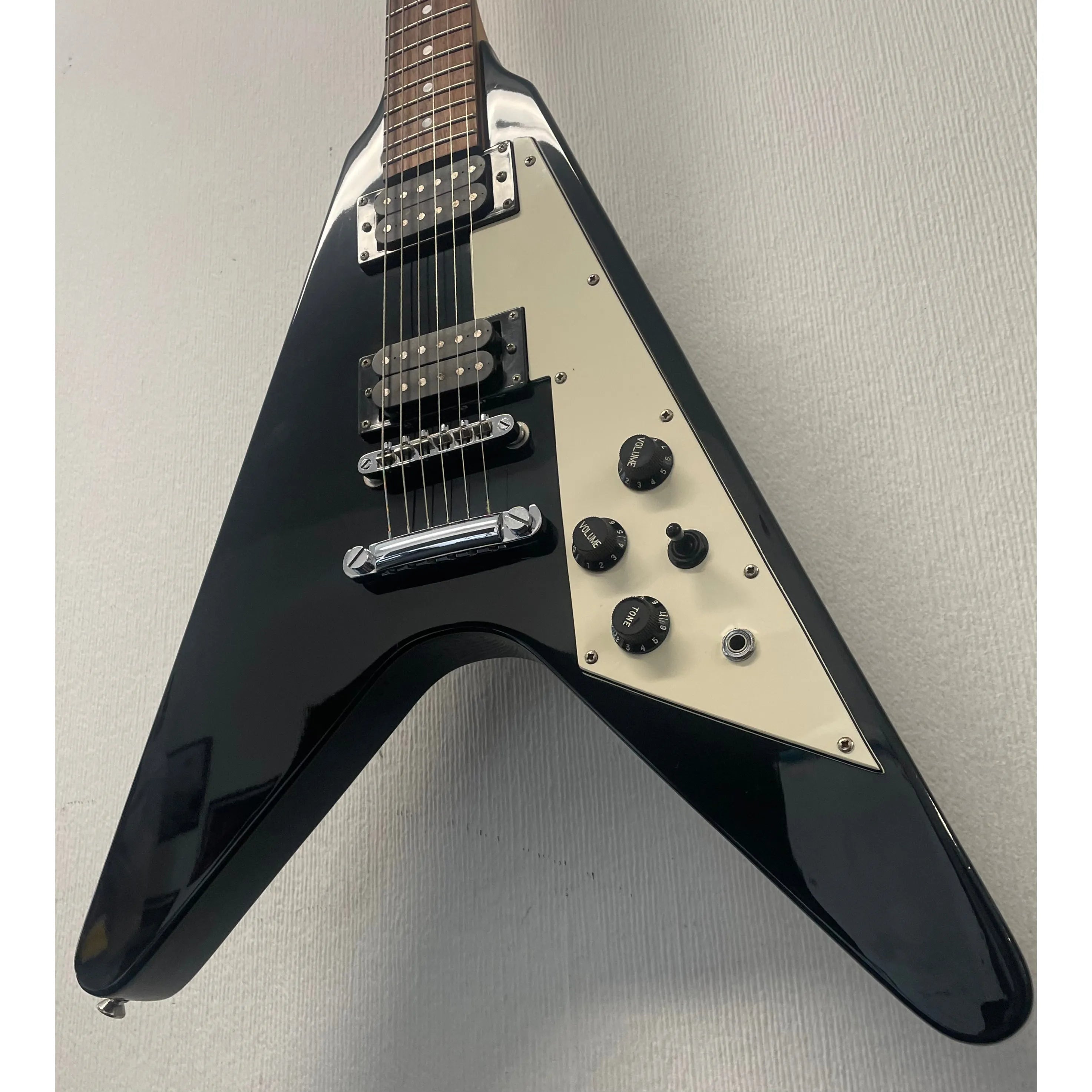 Stagg Flying V Style Electric Guitar in Black Pre-Owned