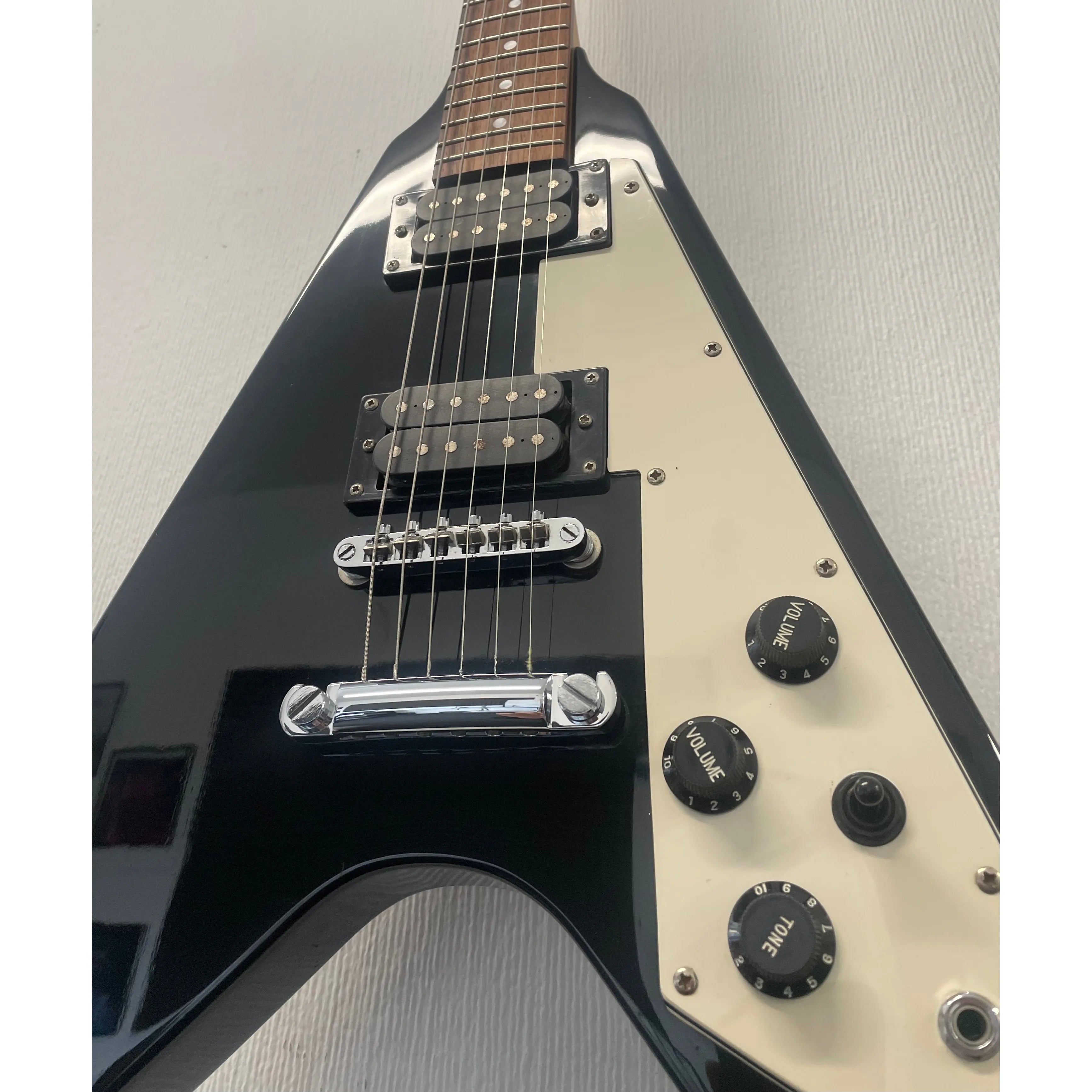 Stagg Flying V Style Electric Guitar in Black Pre-Owned