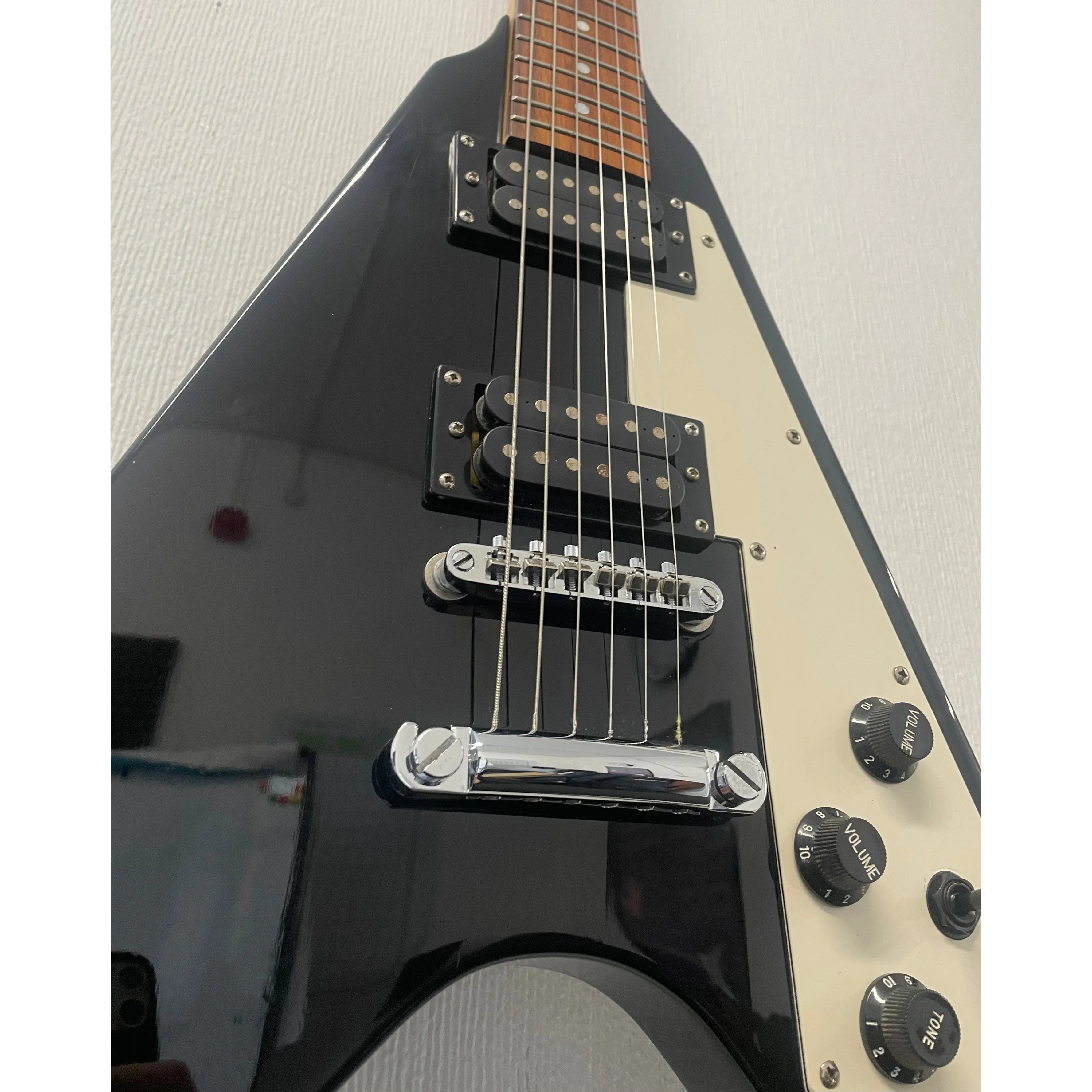 Stagg Flying V Style Electric Guitar in Black Pre-Owned