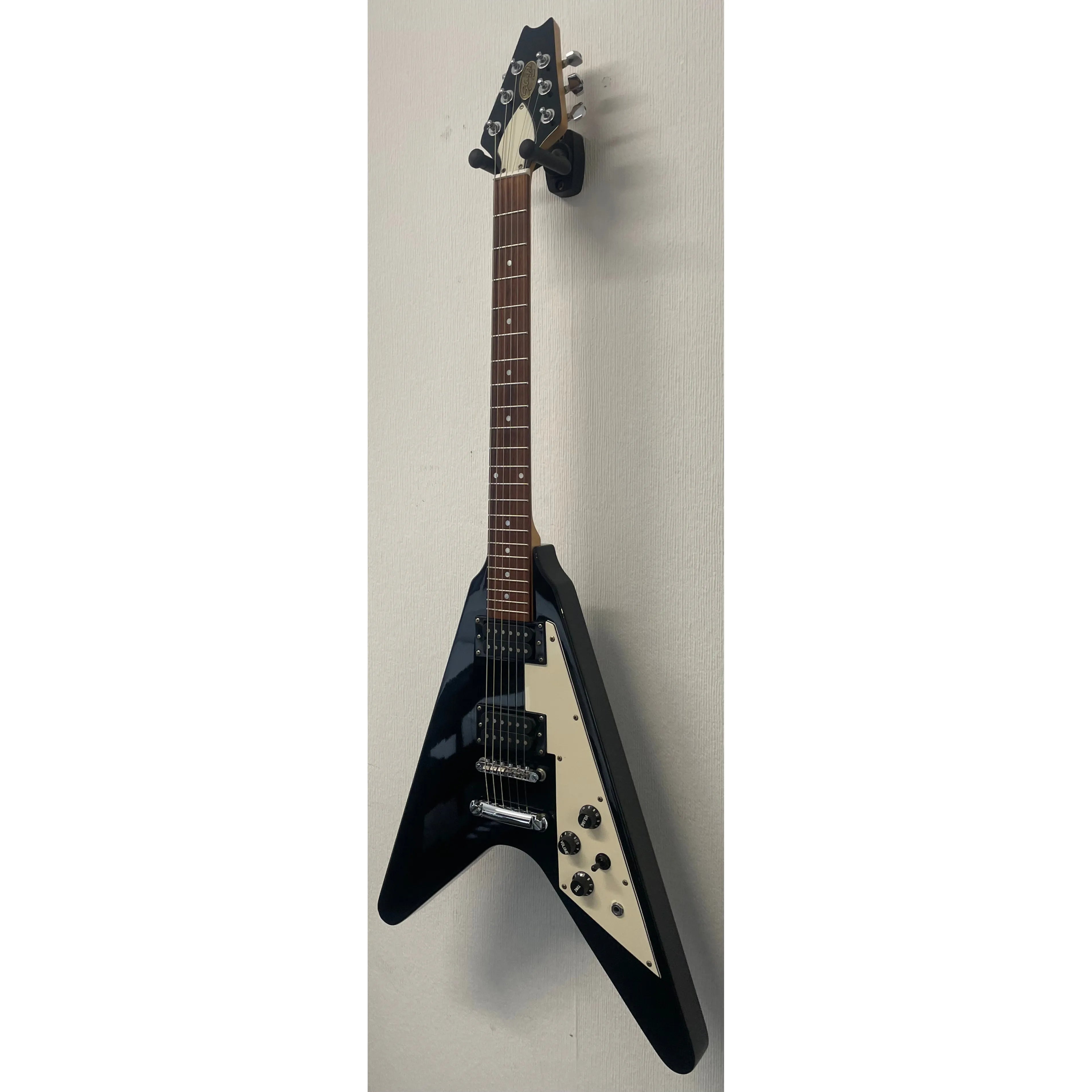Stagg Flying V Style Electric Guitar in Black Pre-Owned