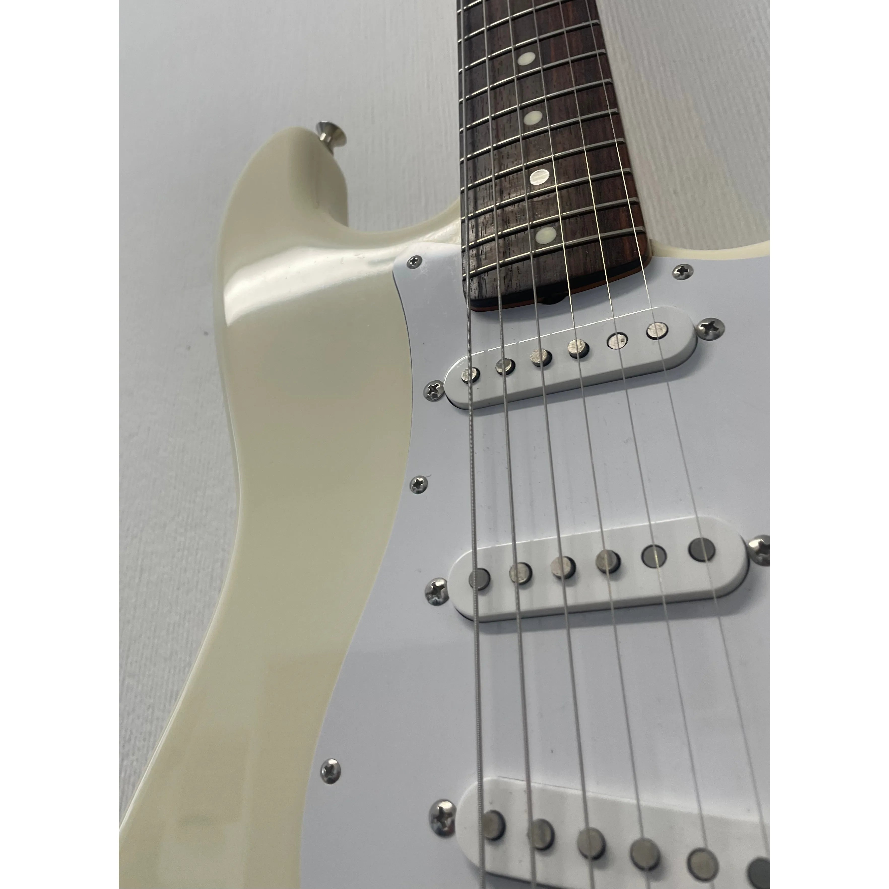 Fender MIJ Japanese Stratocaster 1984-1987 in Olympic White Pre-Owned