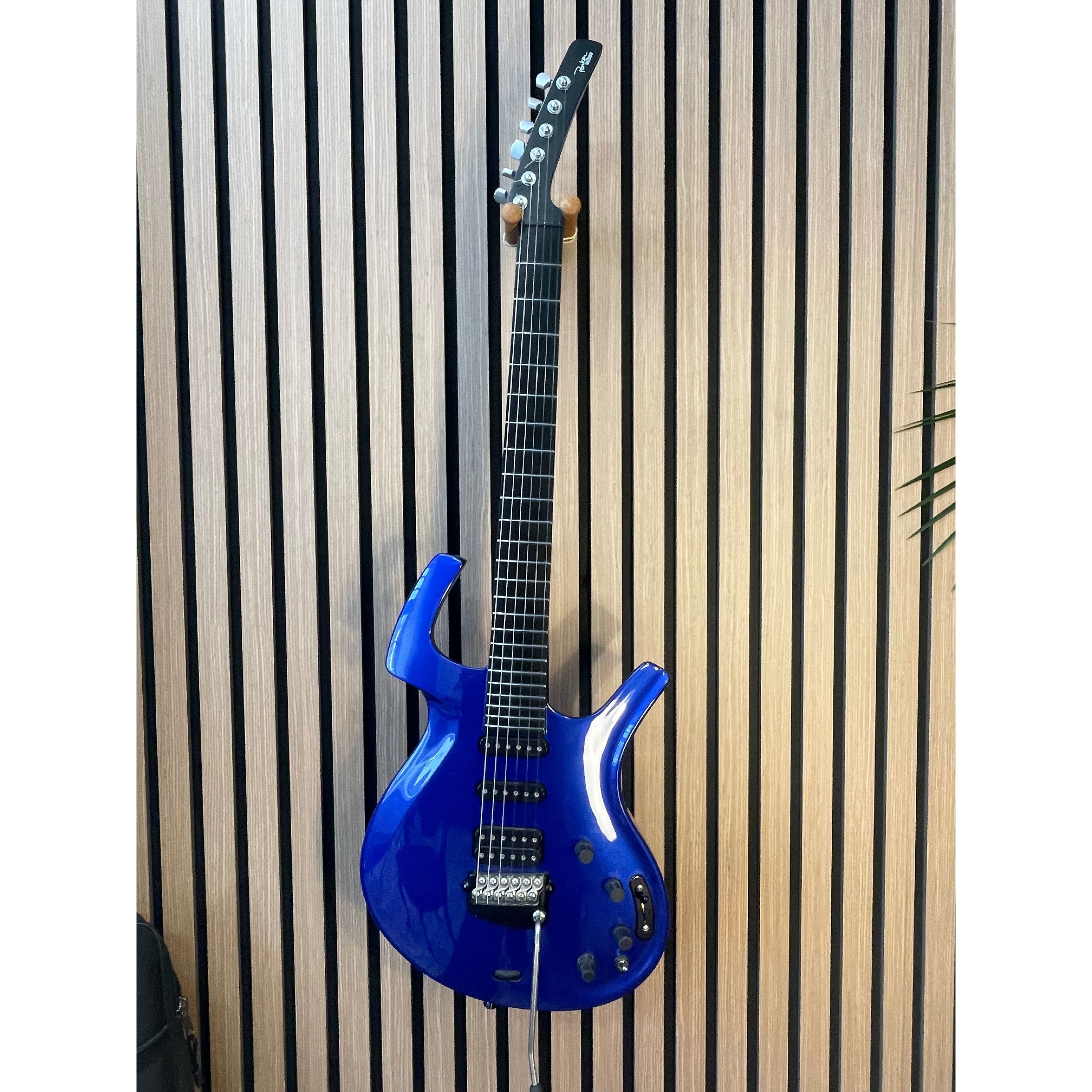 Parker Fly Deluxe (Refined) in Majik Blue in Original Padded Gigbag Pre-Owned