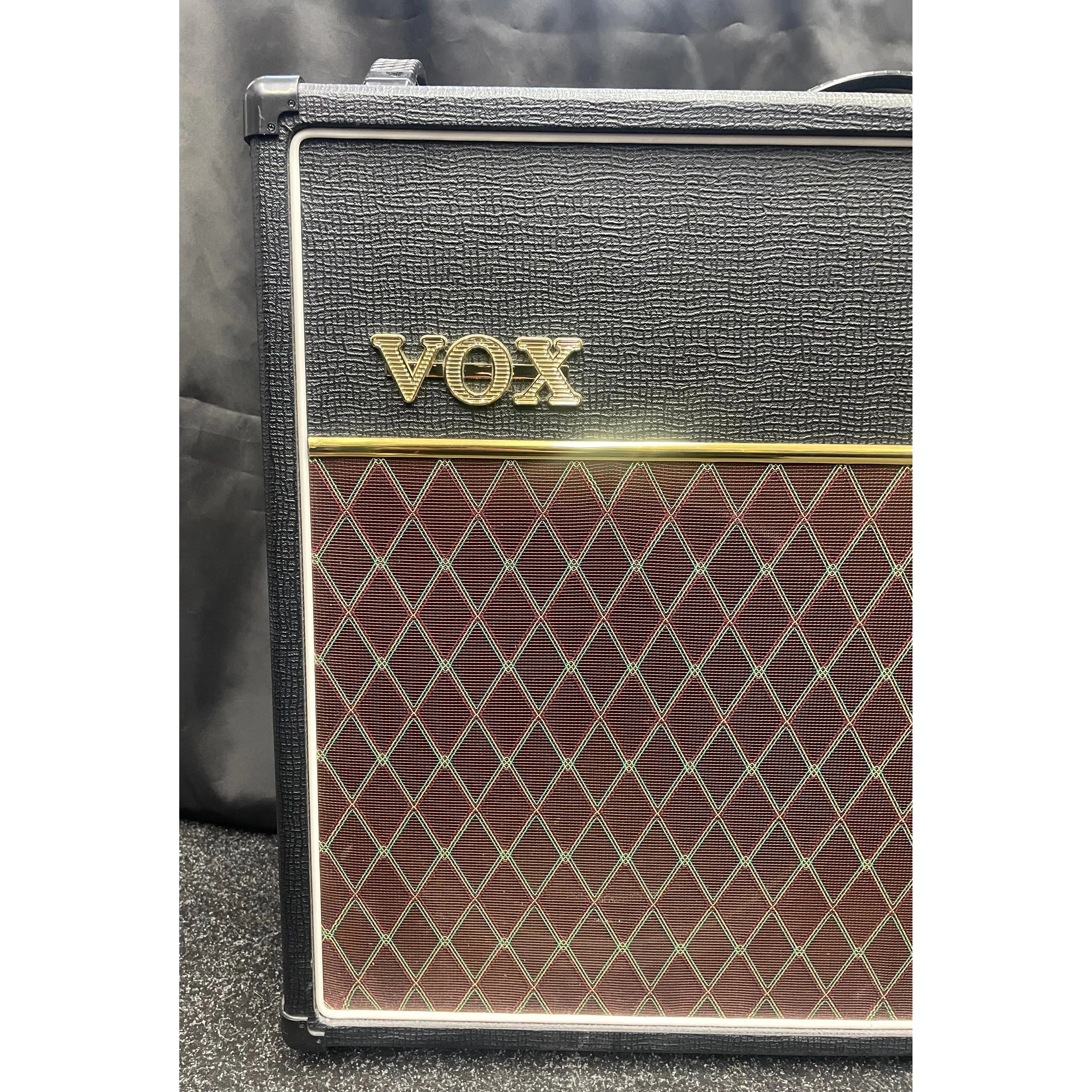 Vox AC15-C2 Twin Celestion Speaker Valve Amplifier for Electric Guitar Pre-Owned