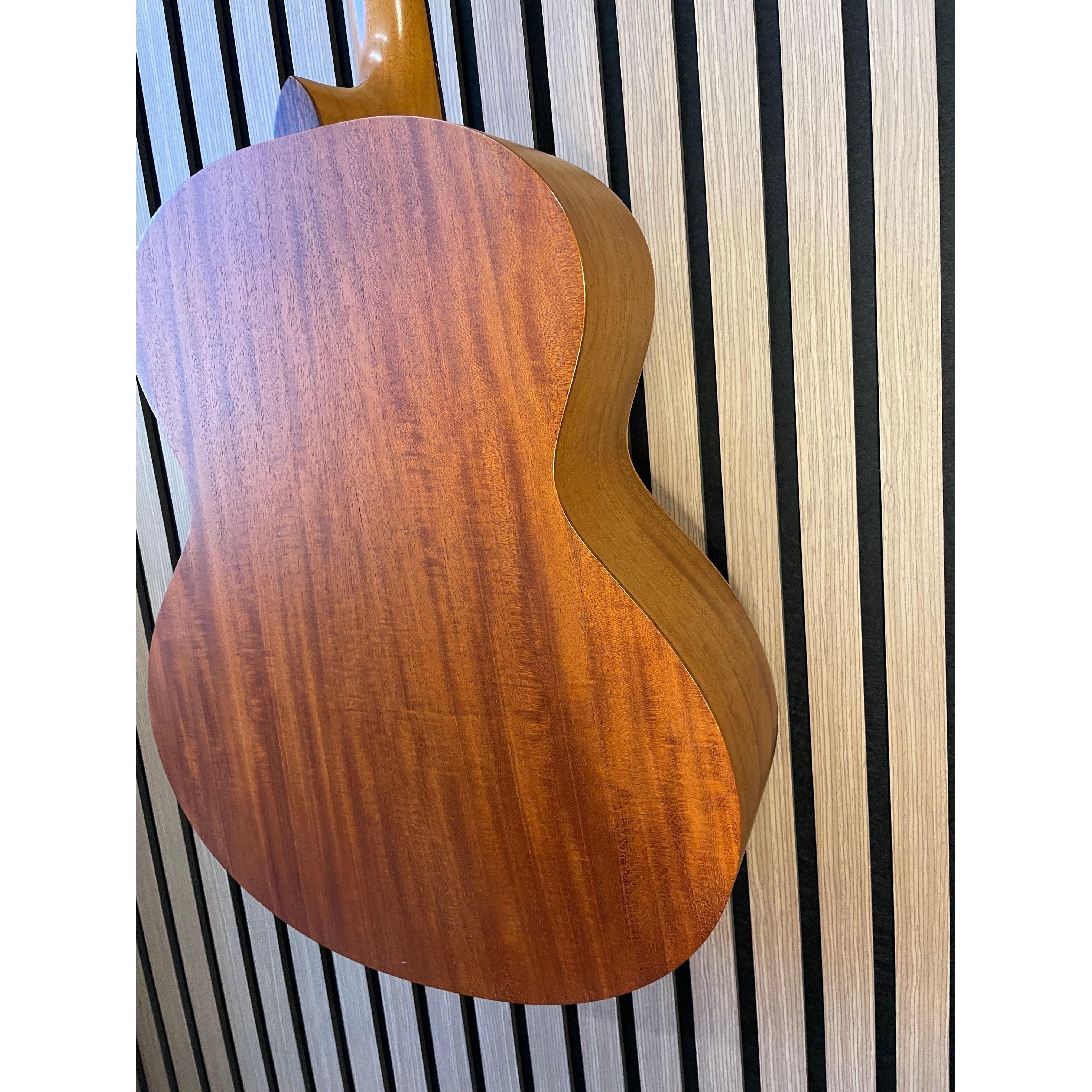 Faith Naked Series Neptune Acoustic Guitar Solid Spruce top Solid Mahogany Back & Sides with Gigbag Pre-Owned