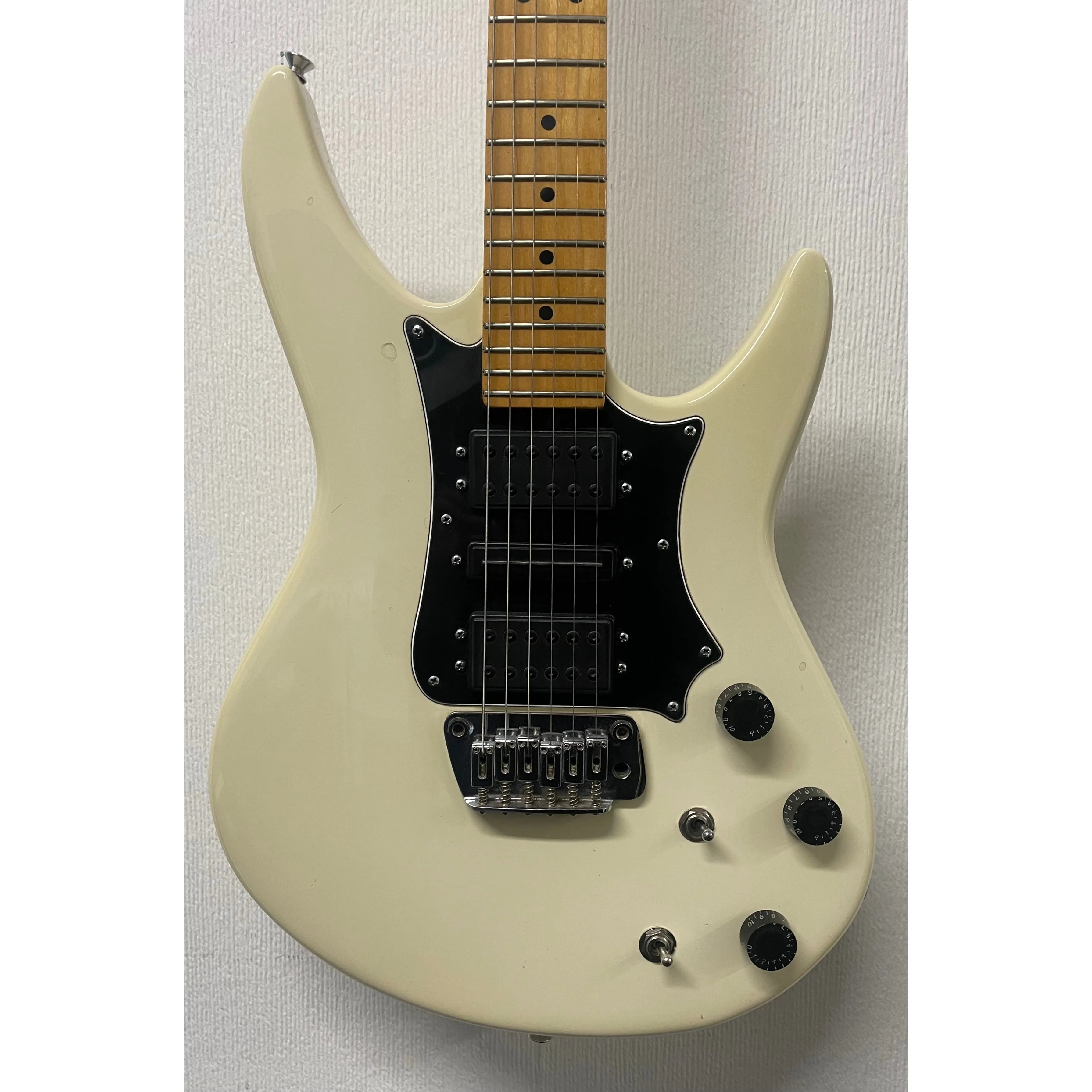 Peavey Horizon II 1983-1986 USA Electric Guitar in White Pre-Owned