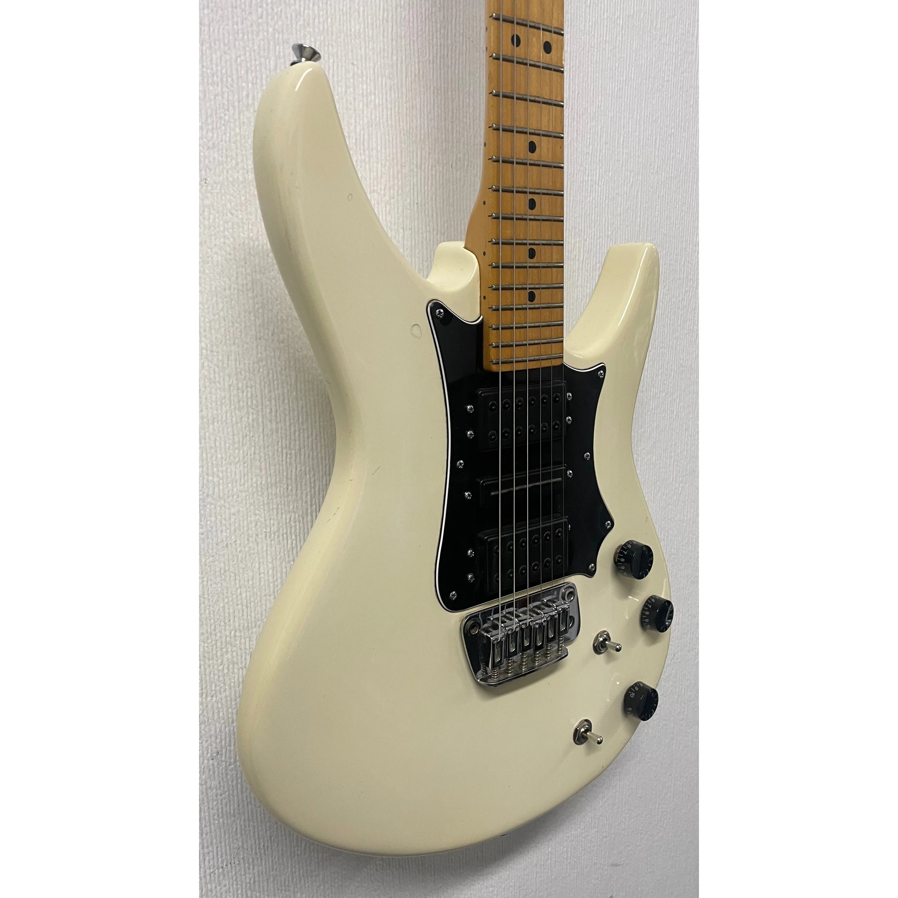 Peavey Horizon II 1983-1986 USA Electric Guitar in White Pre-Owned