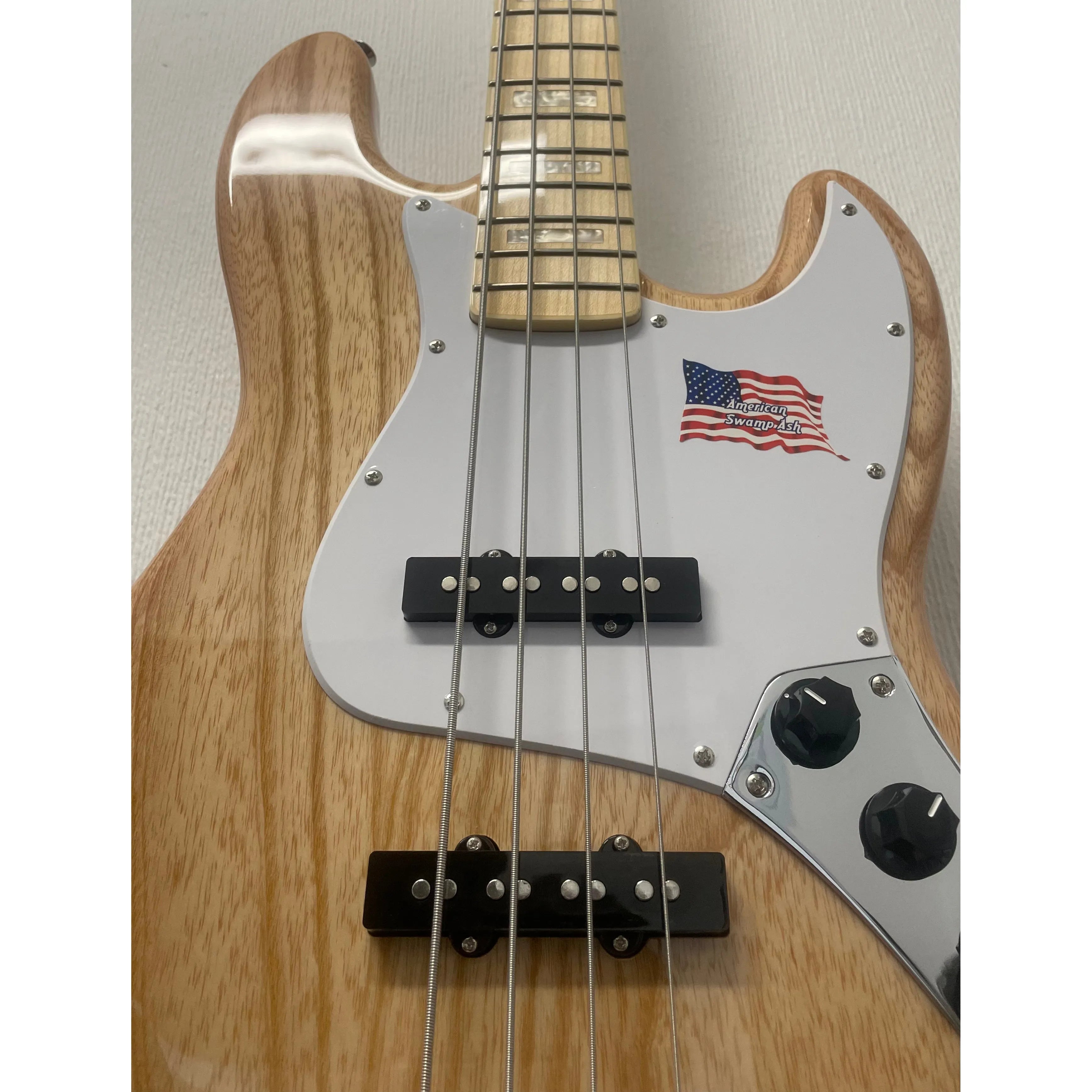 SX Electric Bass Guitar JB Syle in Swamp Ash