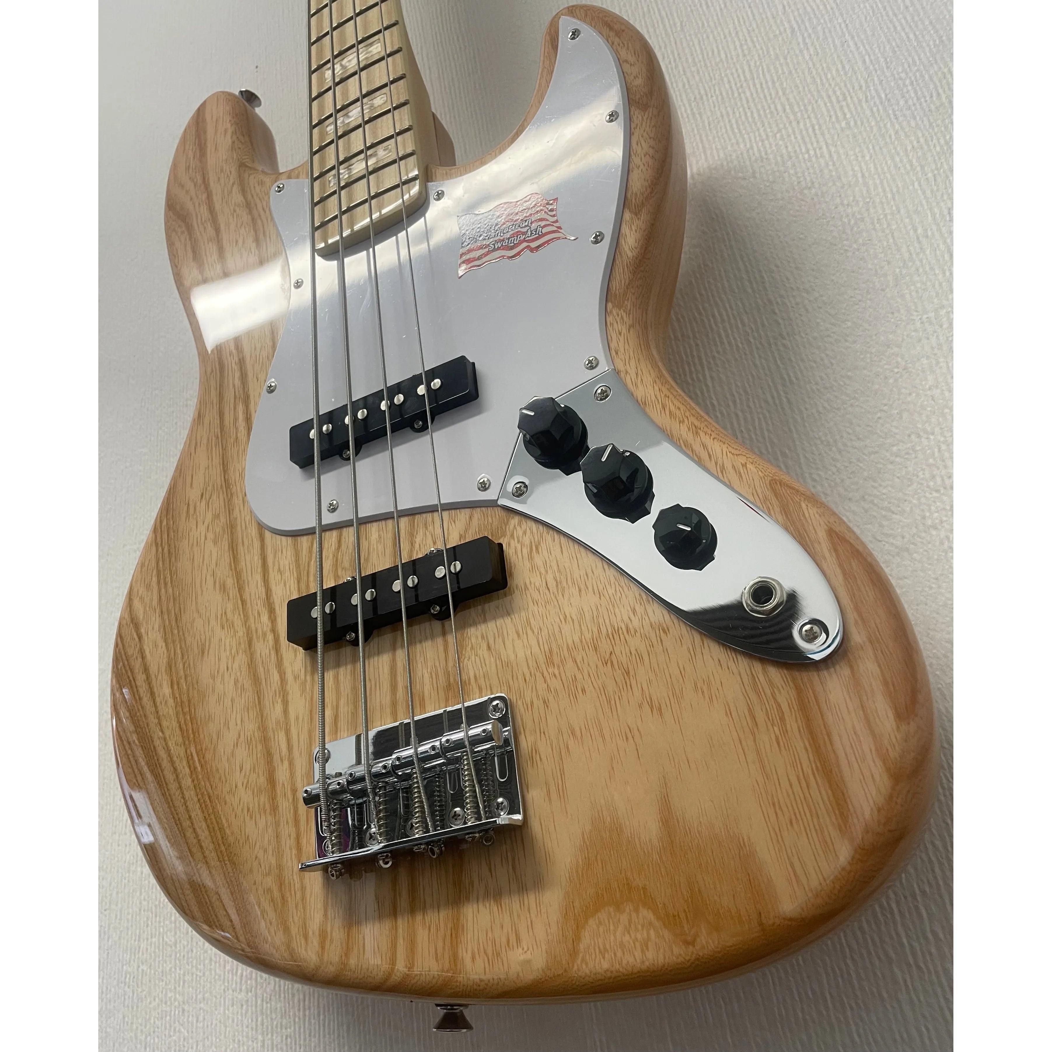 SX Electric Bass Guitar JB Syle in Swamp Ash