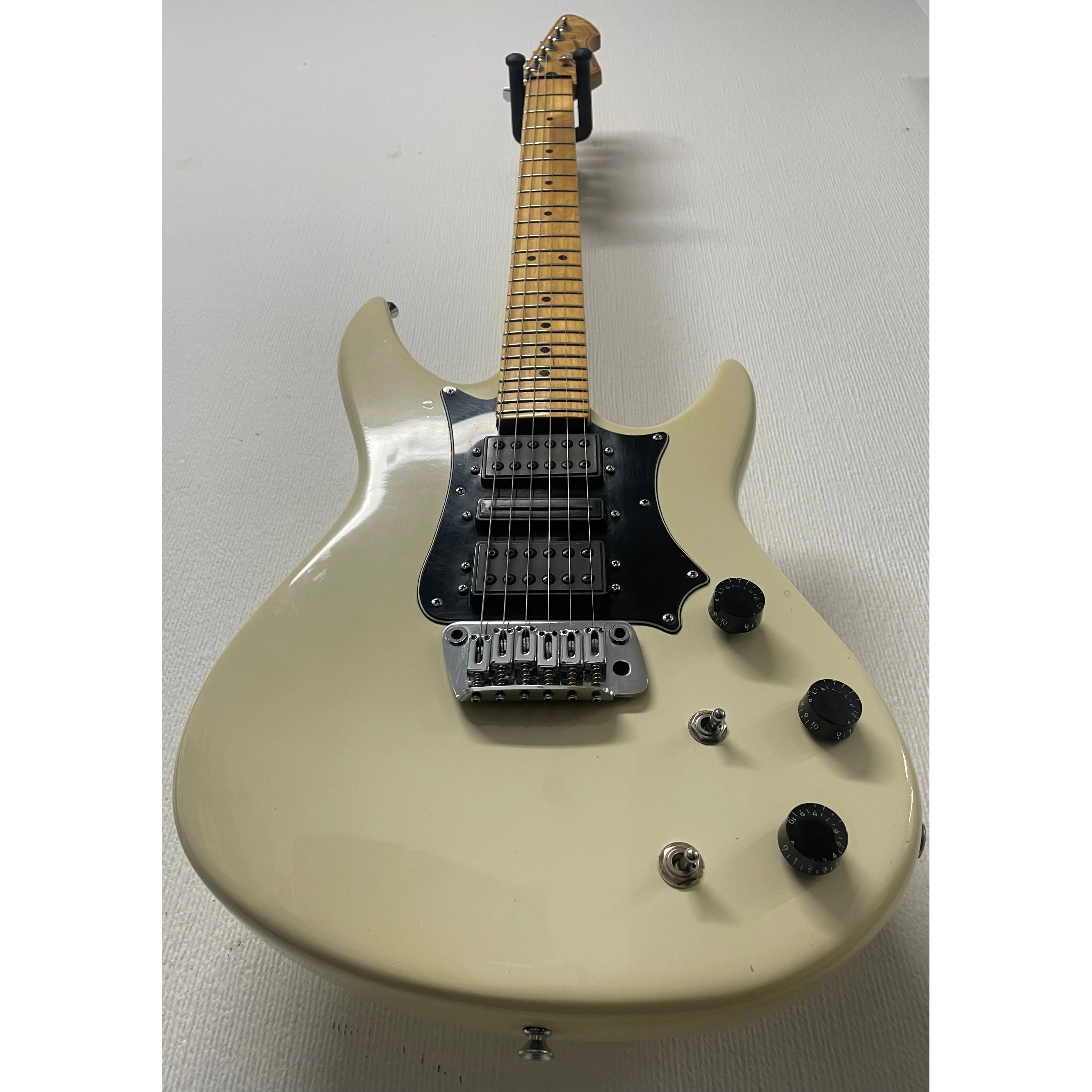 Peavey Horizon II 1983-1986 USA Electric Guitar in White Pre-Owned