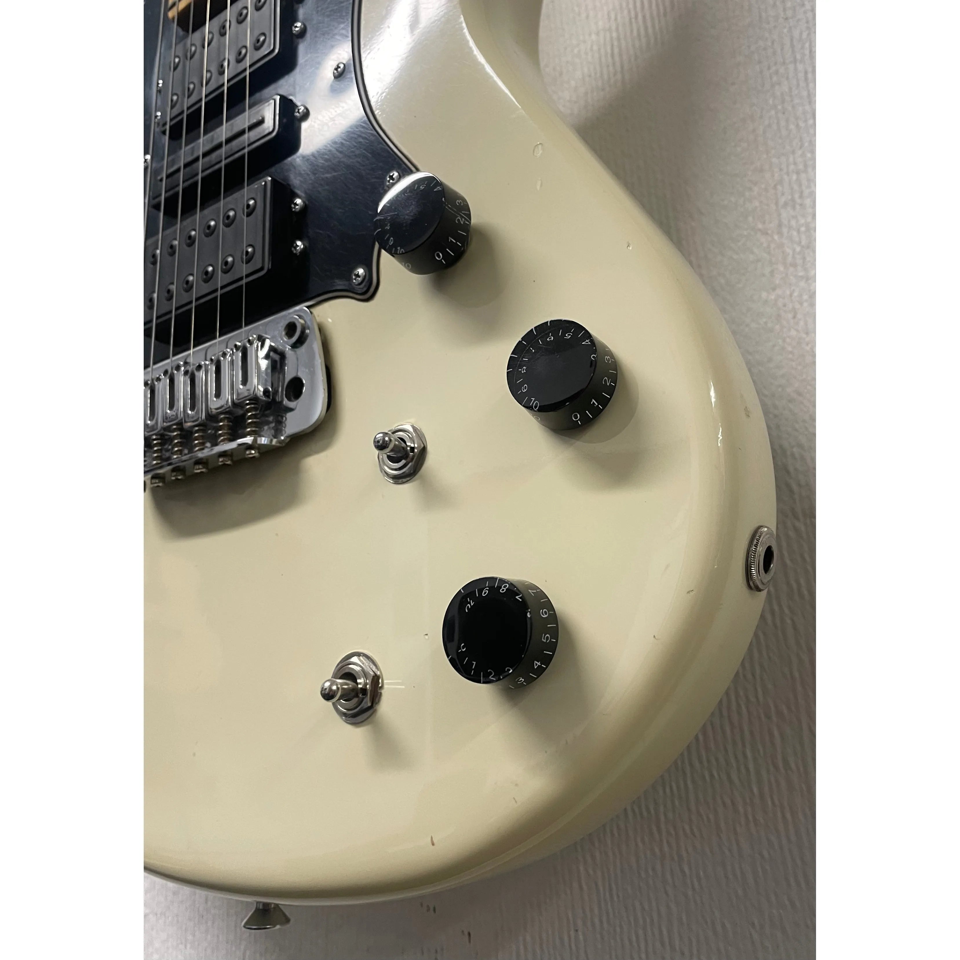 Peavey Horizon II 1983-1986 USA Electric Guitar in White Pre-Owned