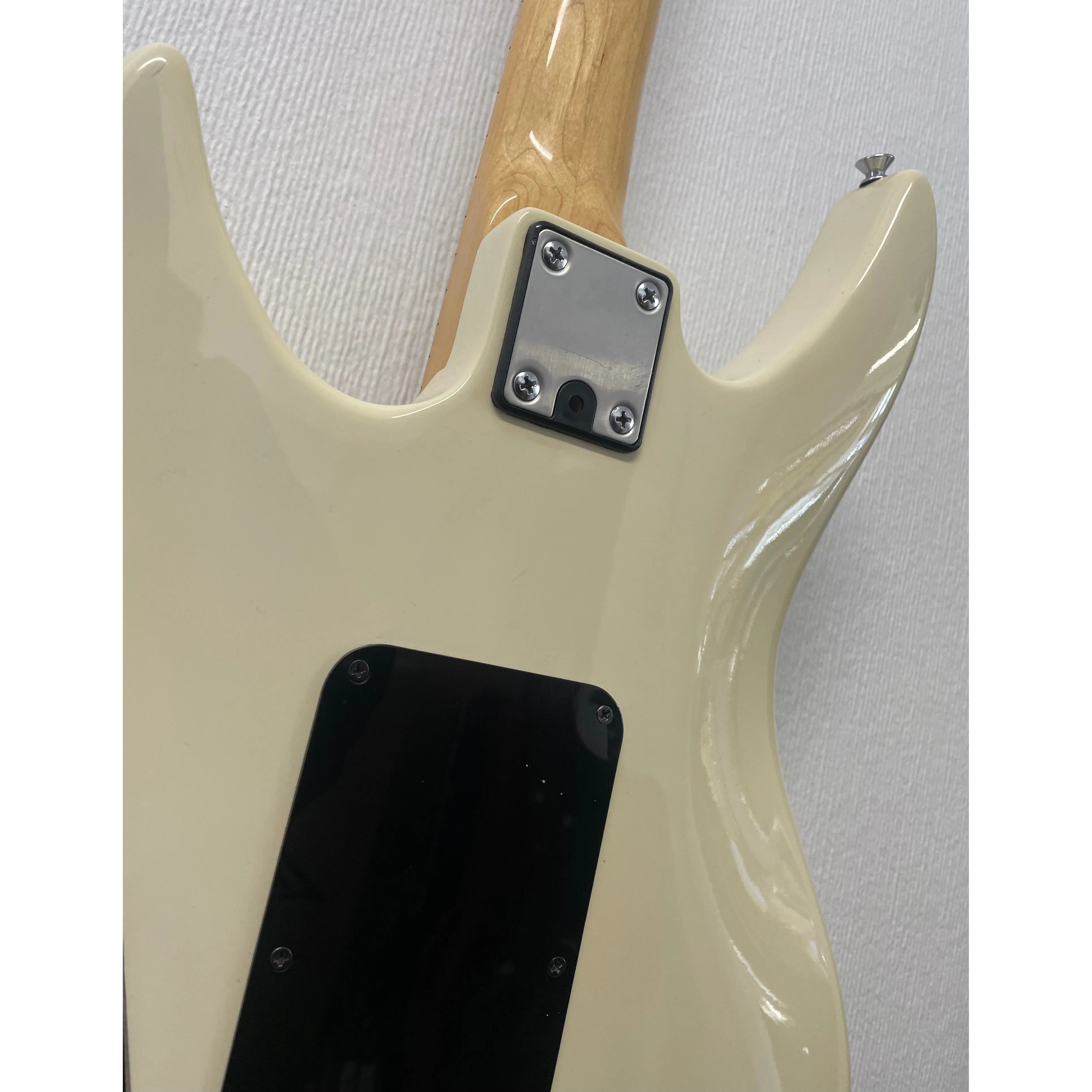 Peavey Horizon II 1983-1986 USA Electric Guitar in White Pre-Owned