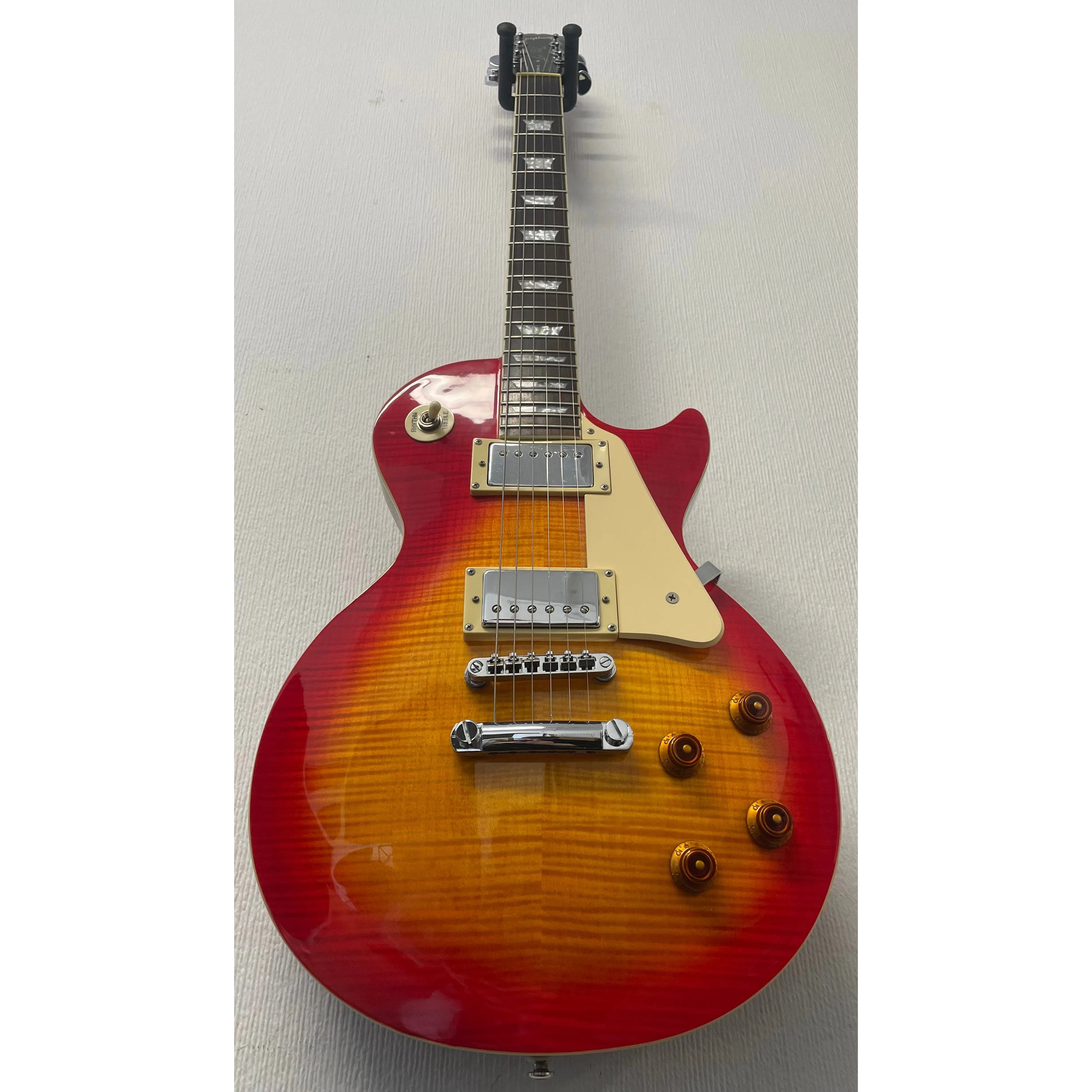 Epiphone Les Paul in Cherry Sunburst, 2003, With Hardcase Pre-Owned