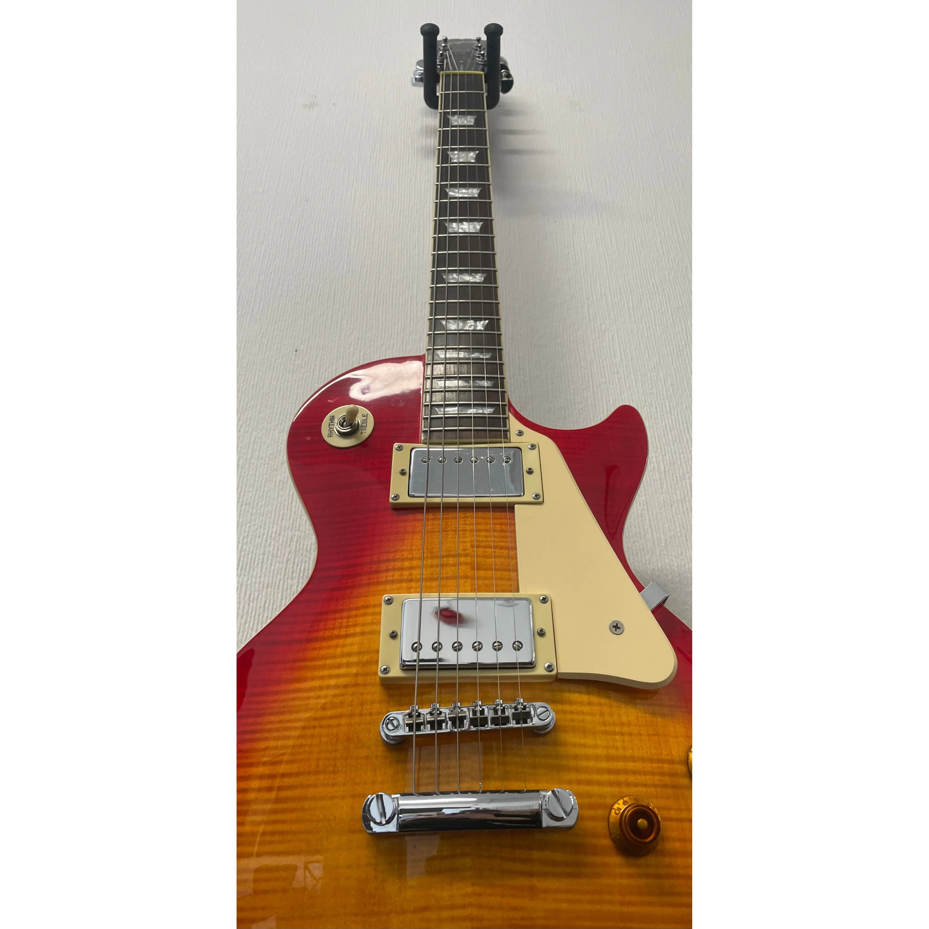 Epiphone Les Paul in Cherry Sunburst, 2003, With Hardcase Pre-Owned