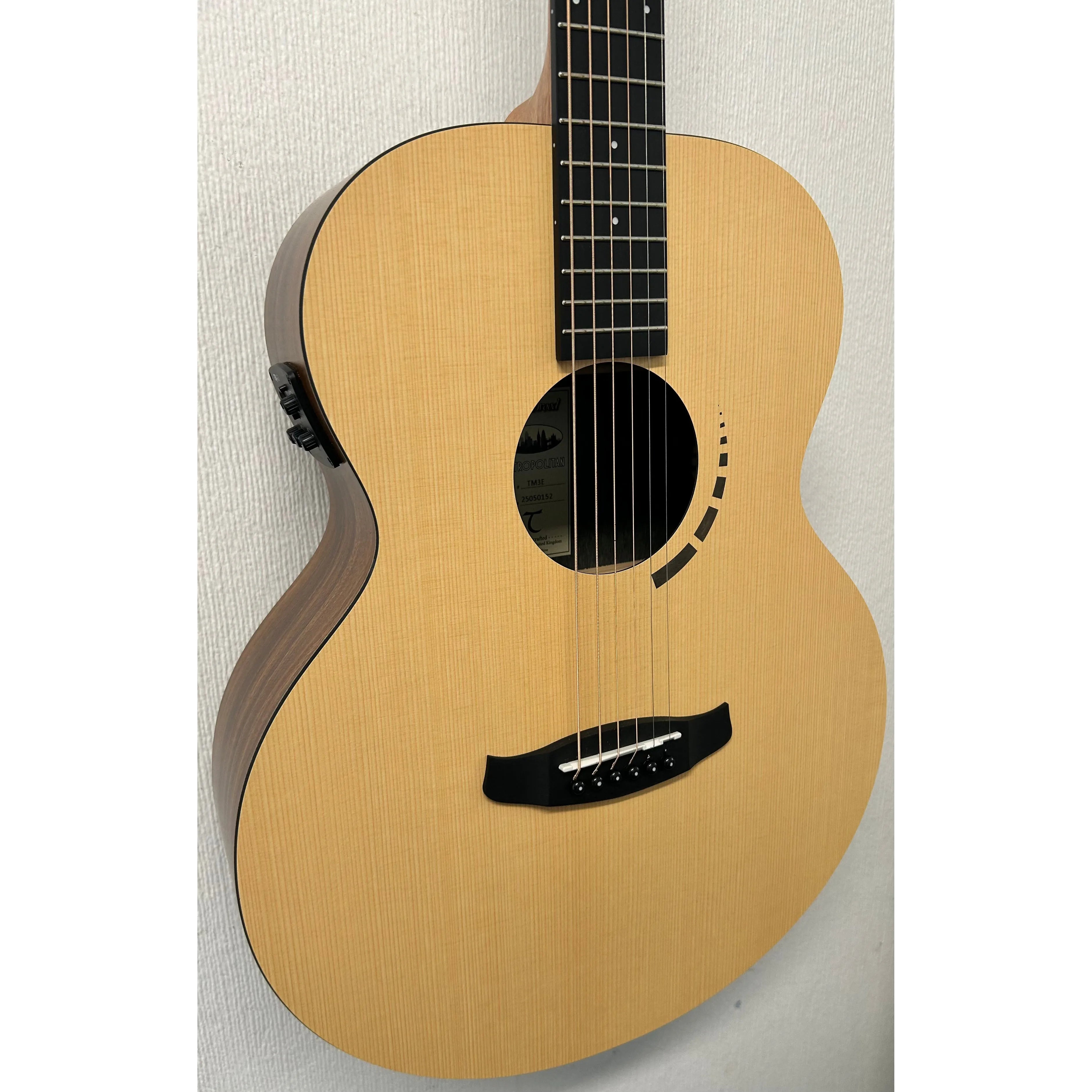 Tanglewood Metropolitan TM3E 'Orchestra/Folk' Electro Acoustic Guitar