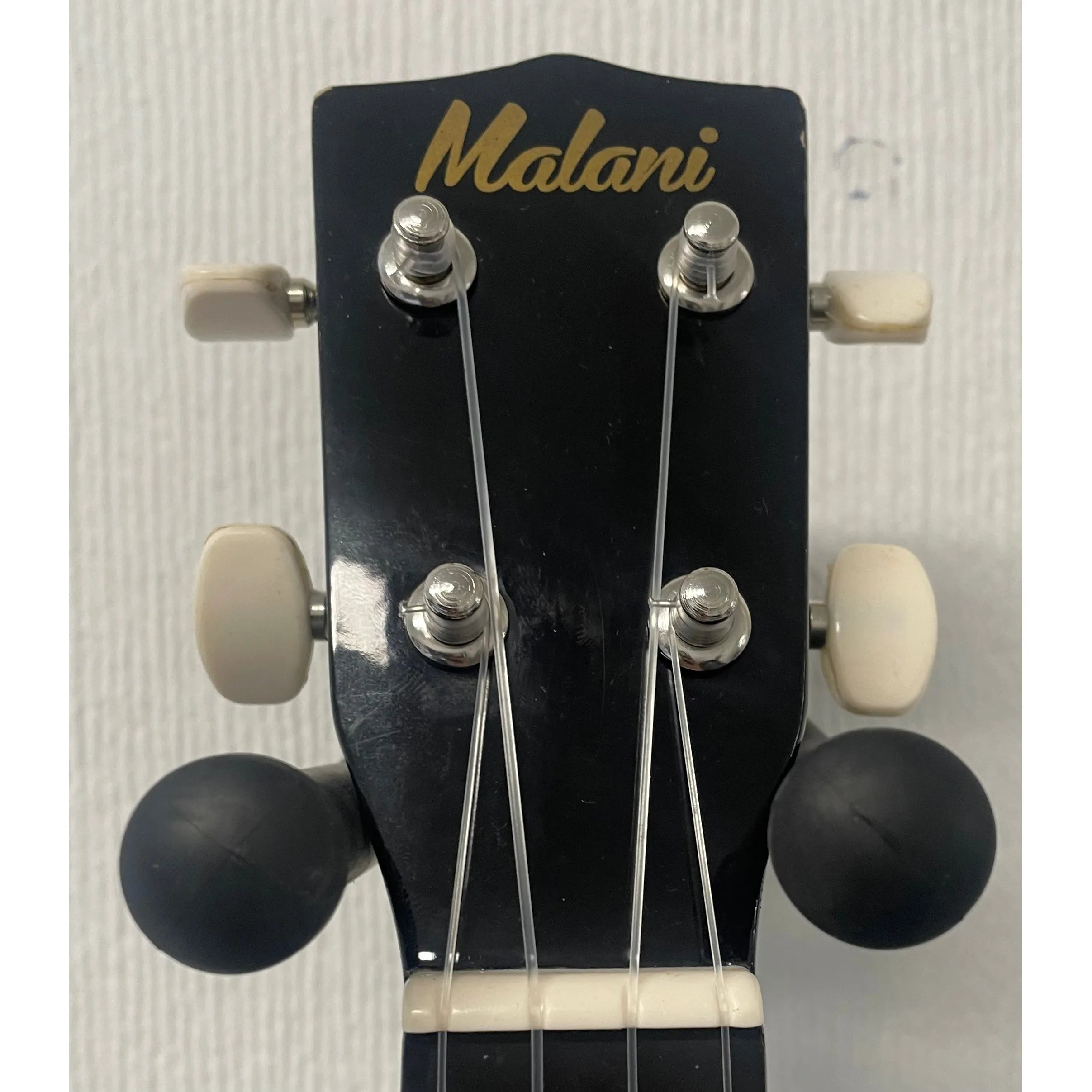 Malani Soprano Ukulele in Black with Carry Case Pre-Owned