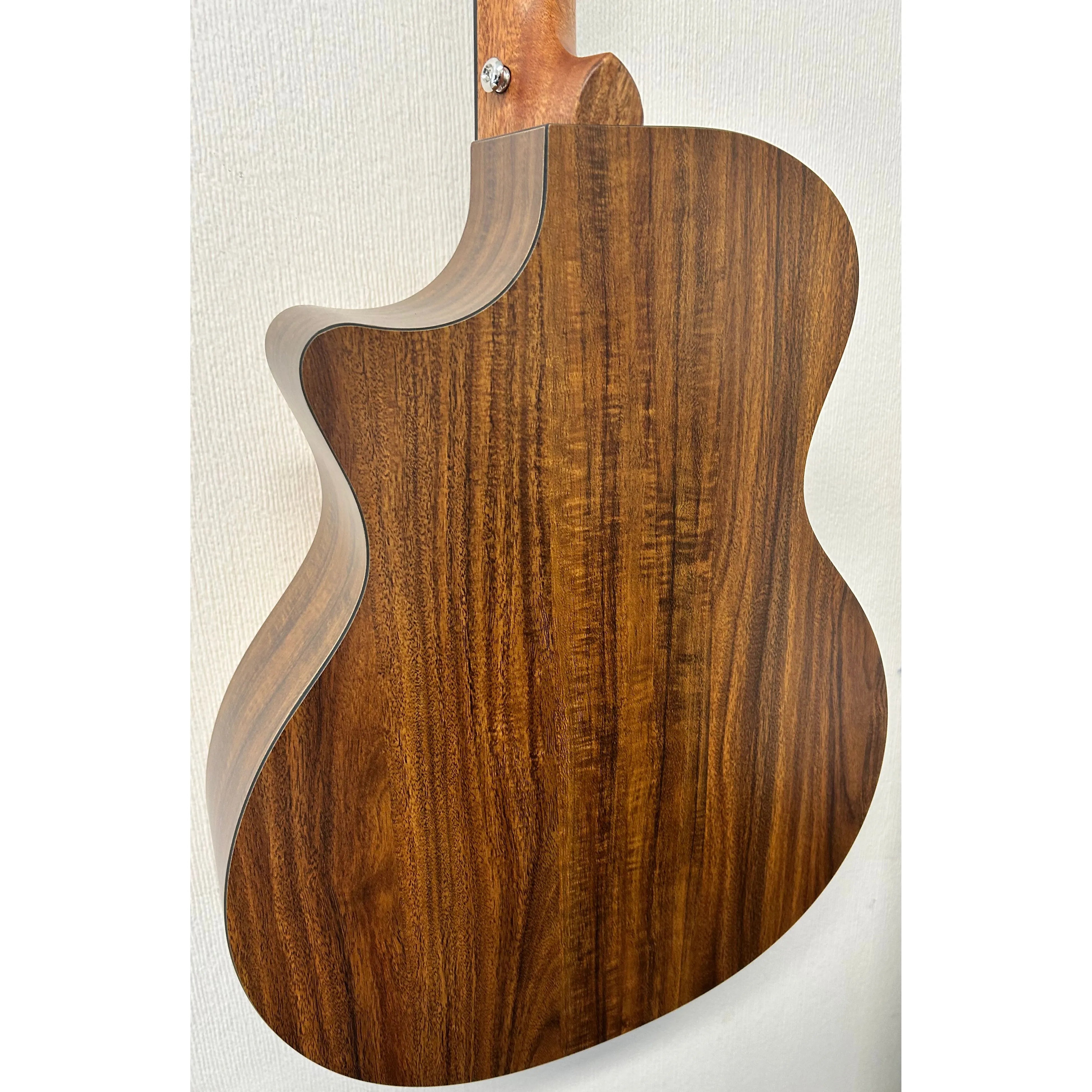 Tanglewood Metropolitan TM6CE 'Auditorium Venetian' Electro Acoustic Guitar