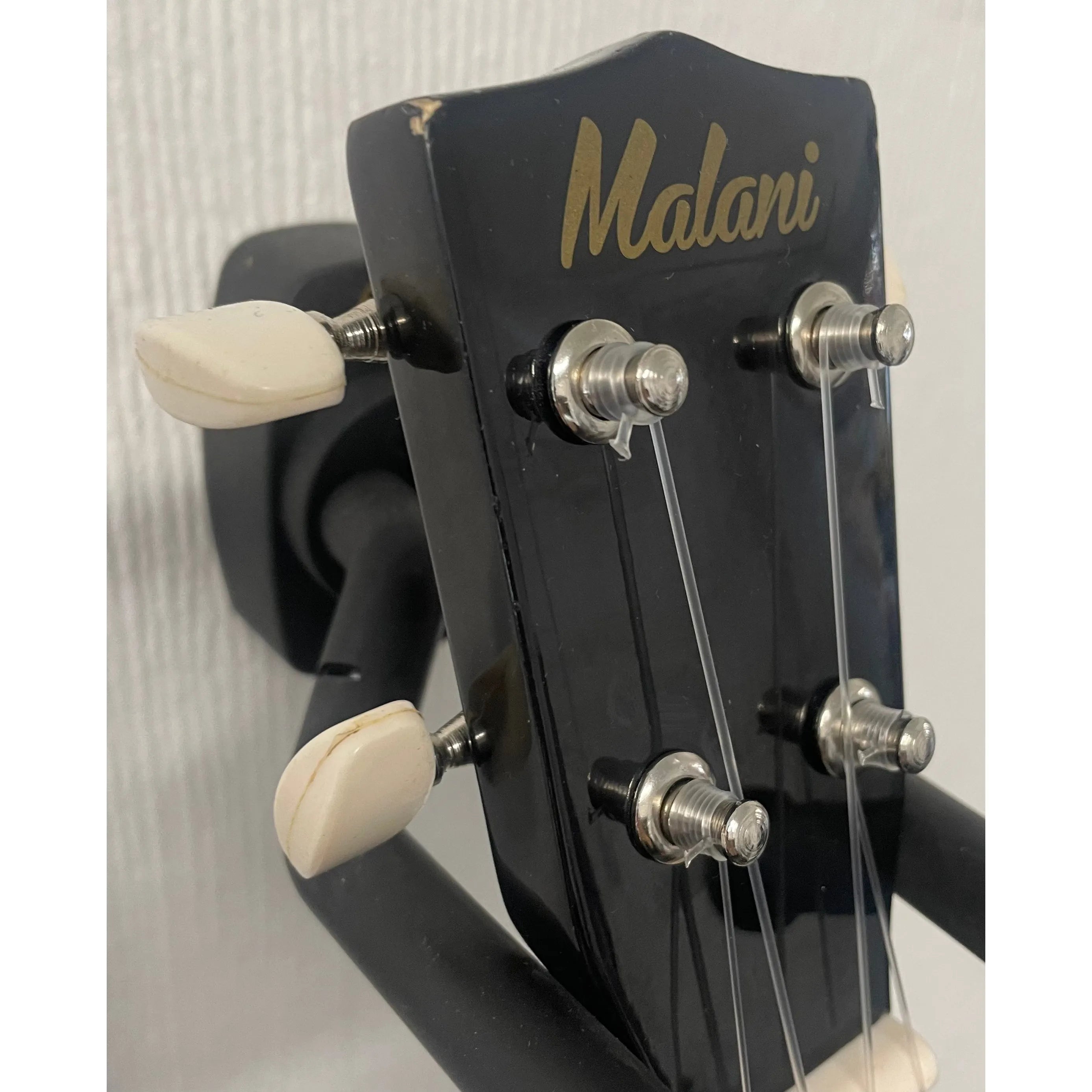 Malani Soprano Ukulele in Black with Carry Case Pre-Owned