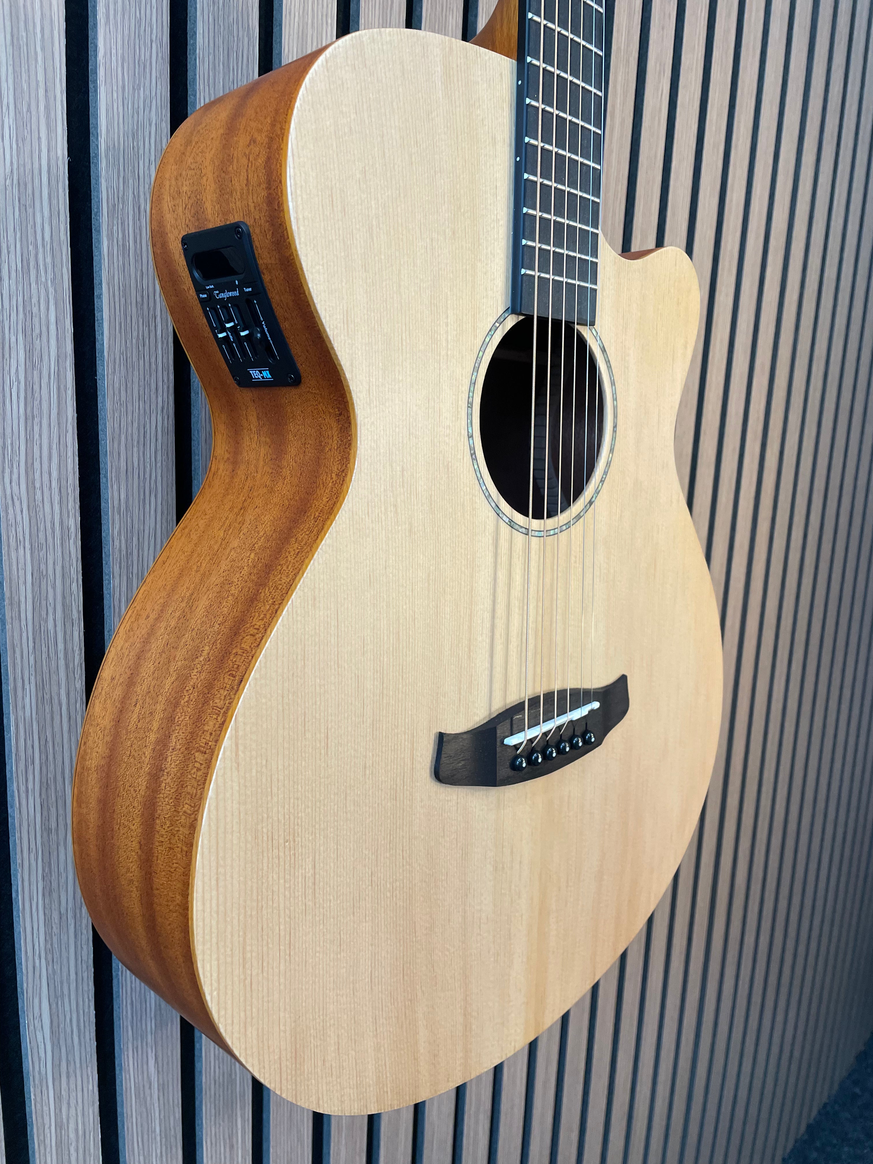 Tanglewood Roadster GT Super Folk Electro Acoustic Guitar in Natural Satin with Styrofoam Case Pre-Owned
