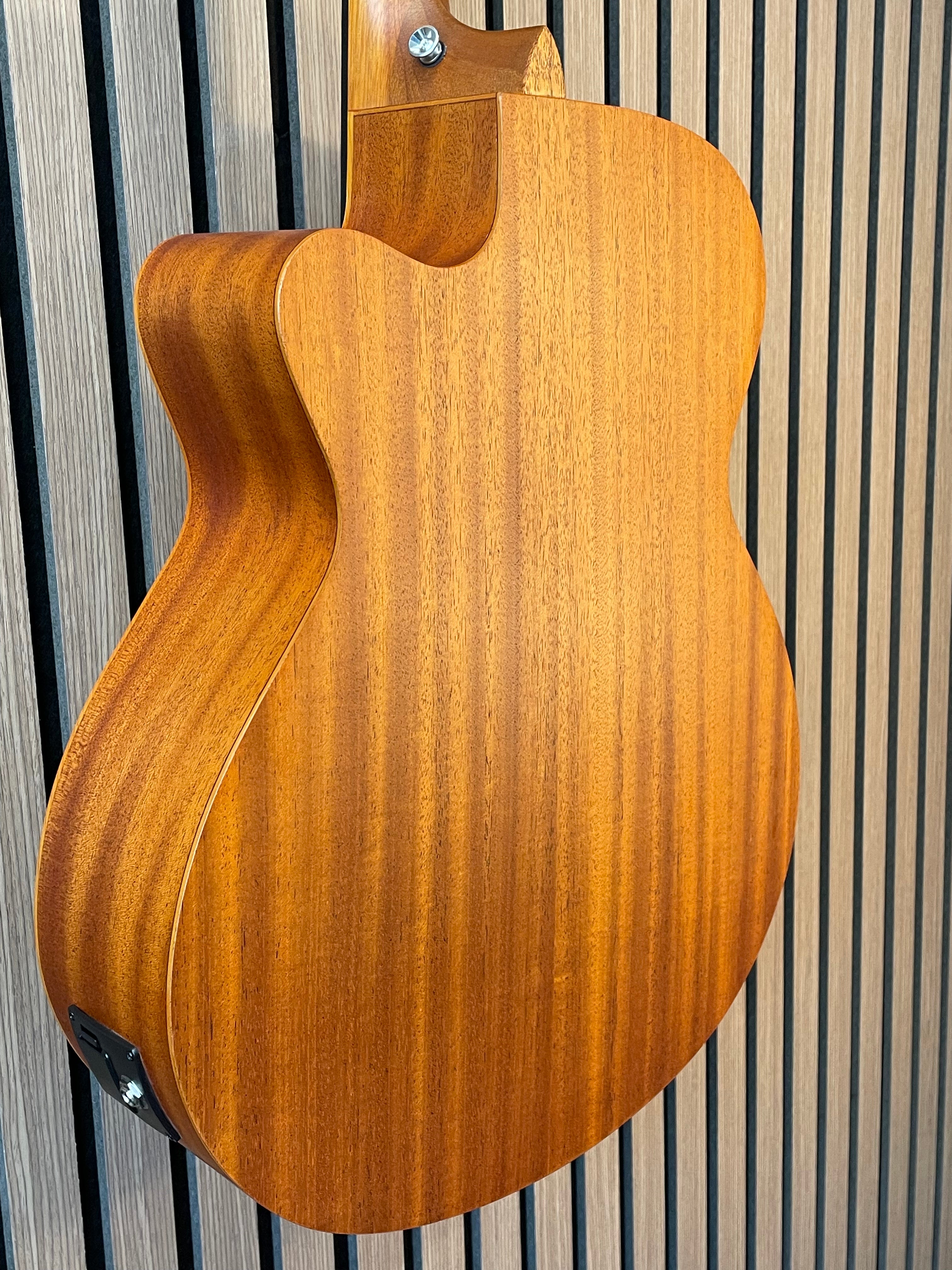 Tanglewood Roadster GT Super Folk Electro Acoustic Guitar in Natural Satin with Styrofoam Case Pre-Owned