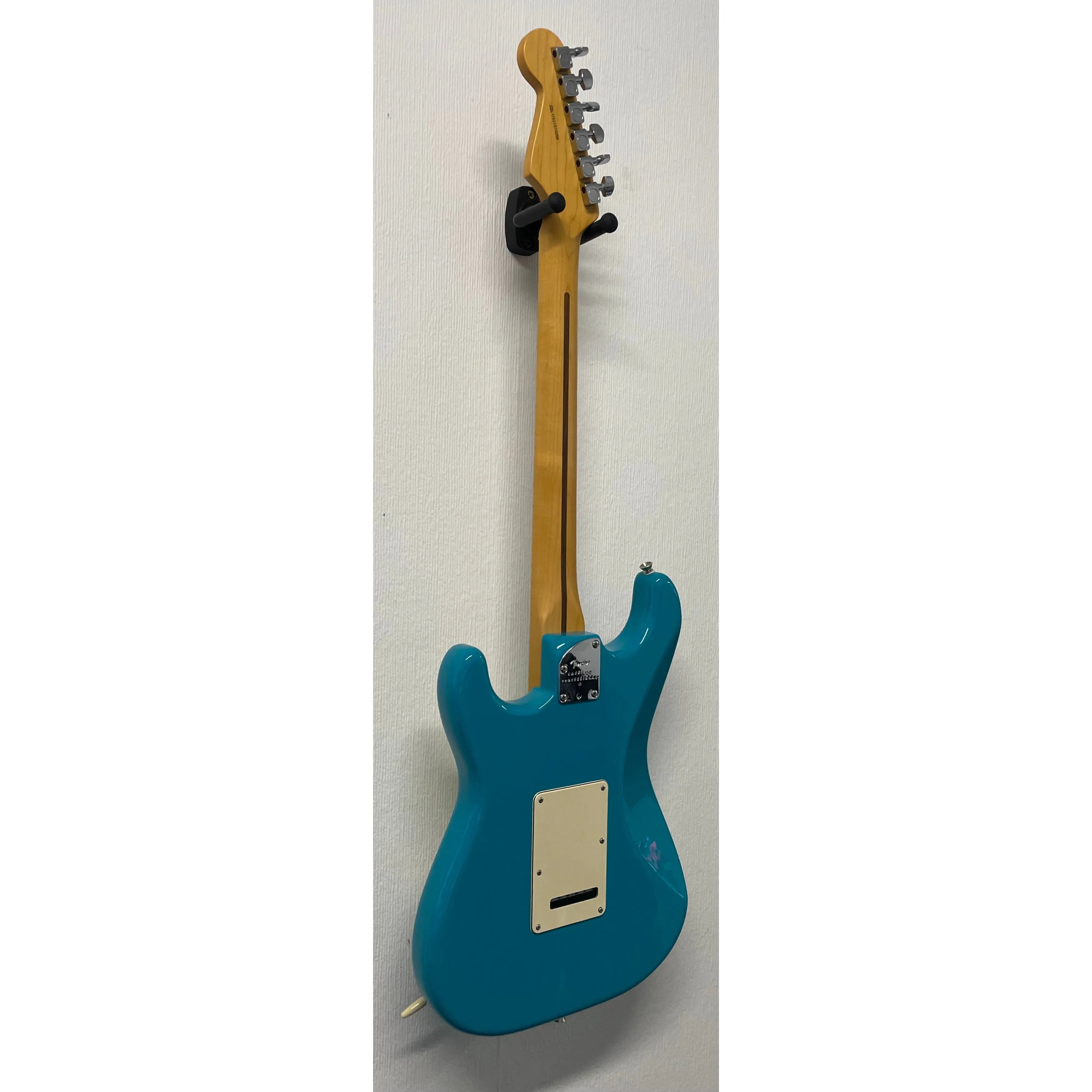 Fender American Professional II Stratocaster in Miami Blue 2022 with Gigbag Pre-Owned