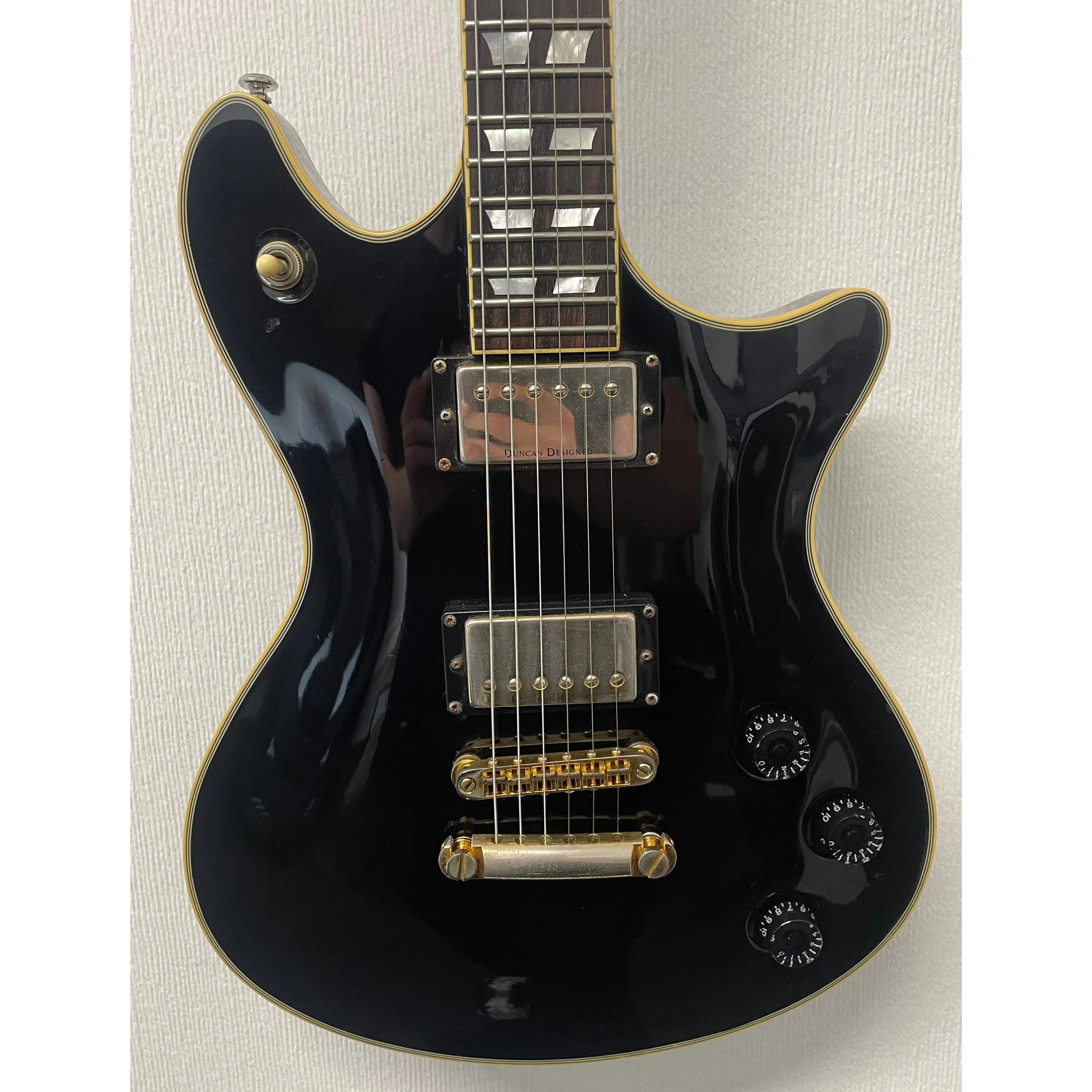 Schecter Diamond Series Tempest Custom in Black Pre-Owned