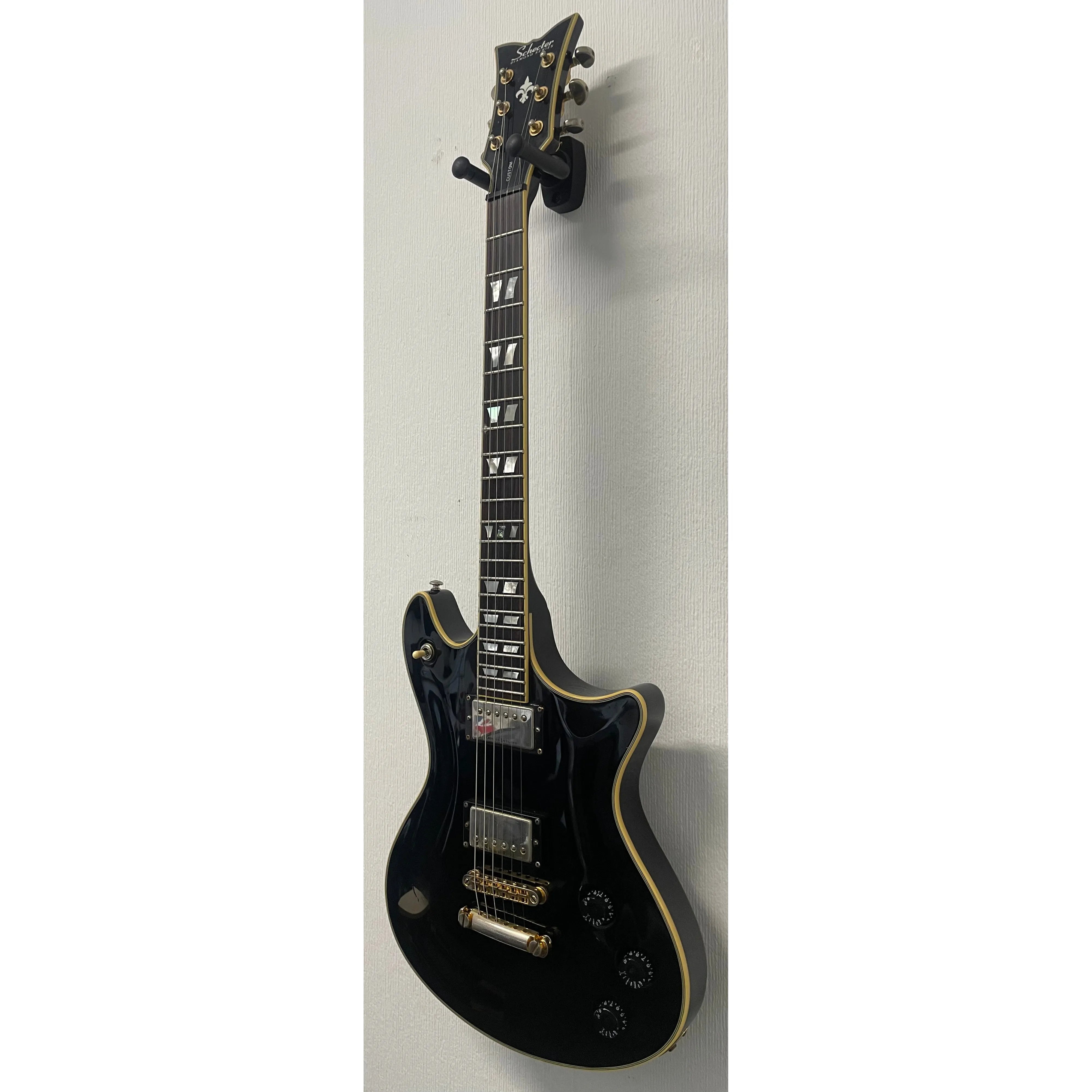 Schecter Diamond Series Tempest Custom in Black Pre-Owned