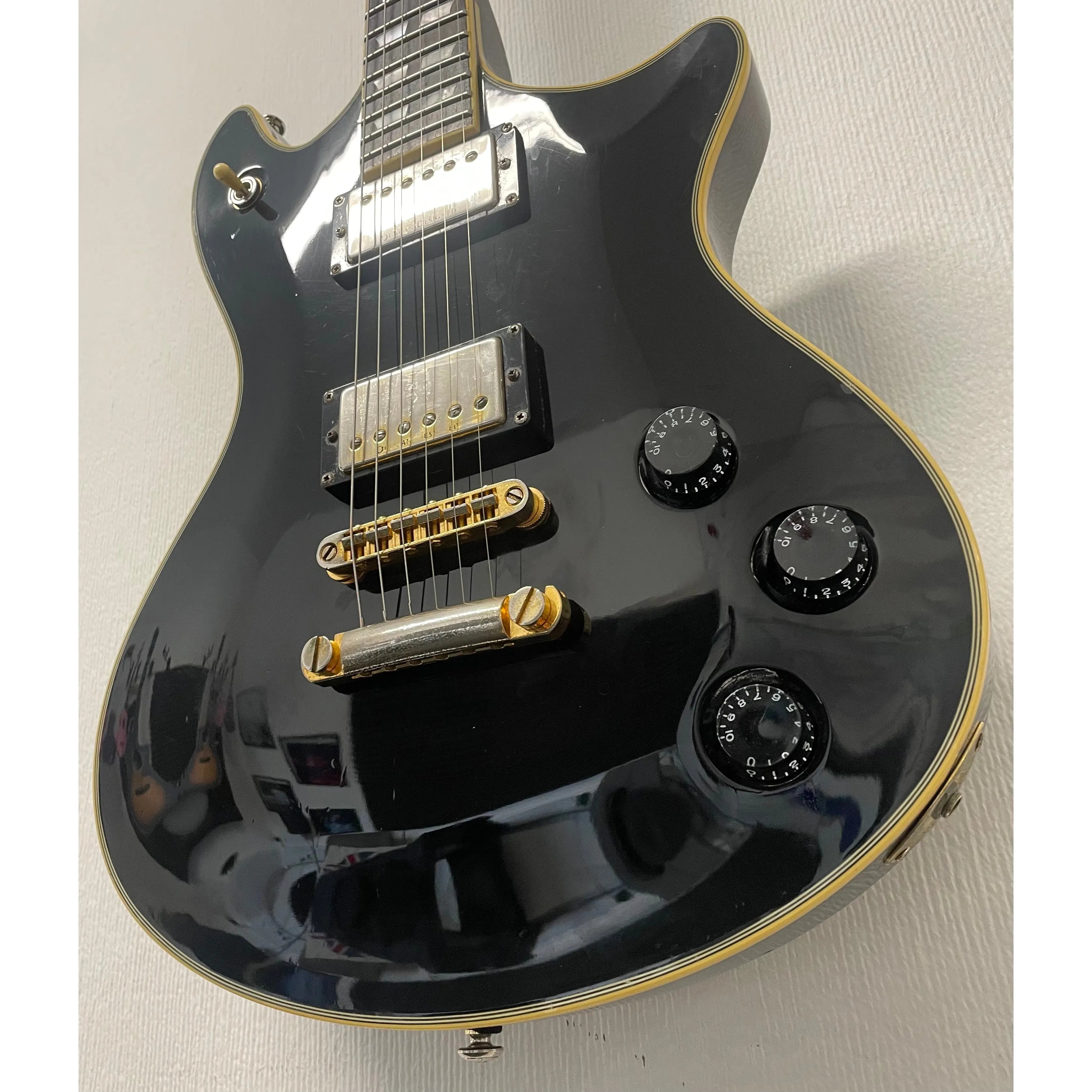 Schecter Diamond Series Tempest Custom in Black Pre-Owned