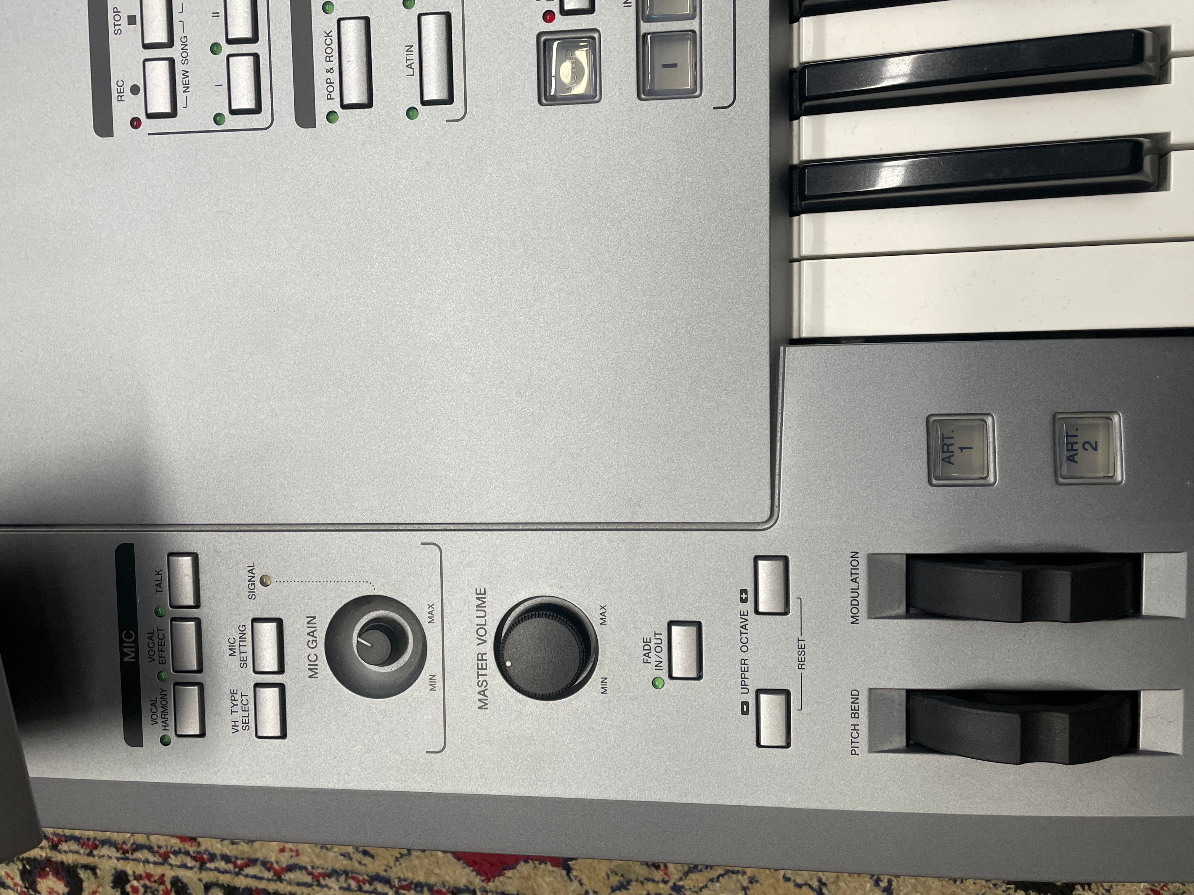 Yamaha Tyros 5 Keyboard Arranger Workstation, 76 Keys, in Silver Pre-Owned