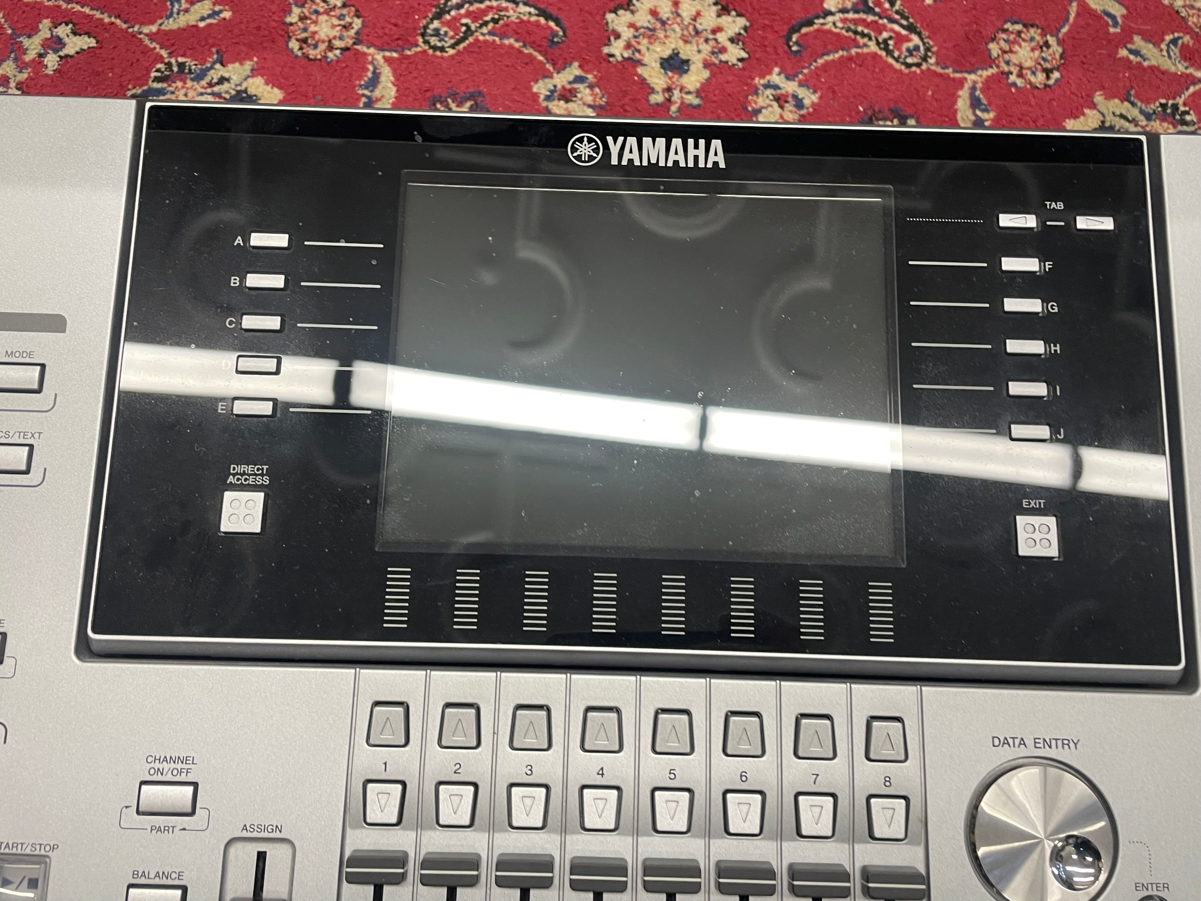 Yamaha Tyros 5 Keyboard Arranger Workstation, 76 Keys, in Silver Pre-Owned