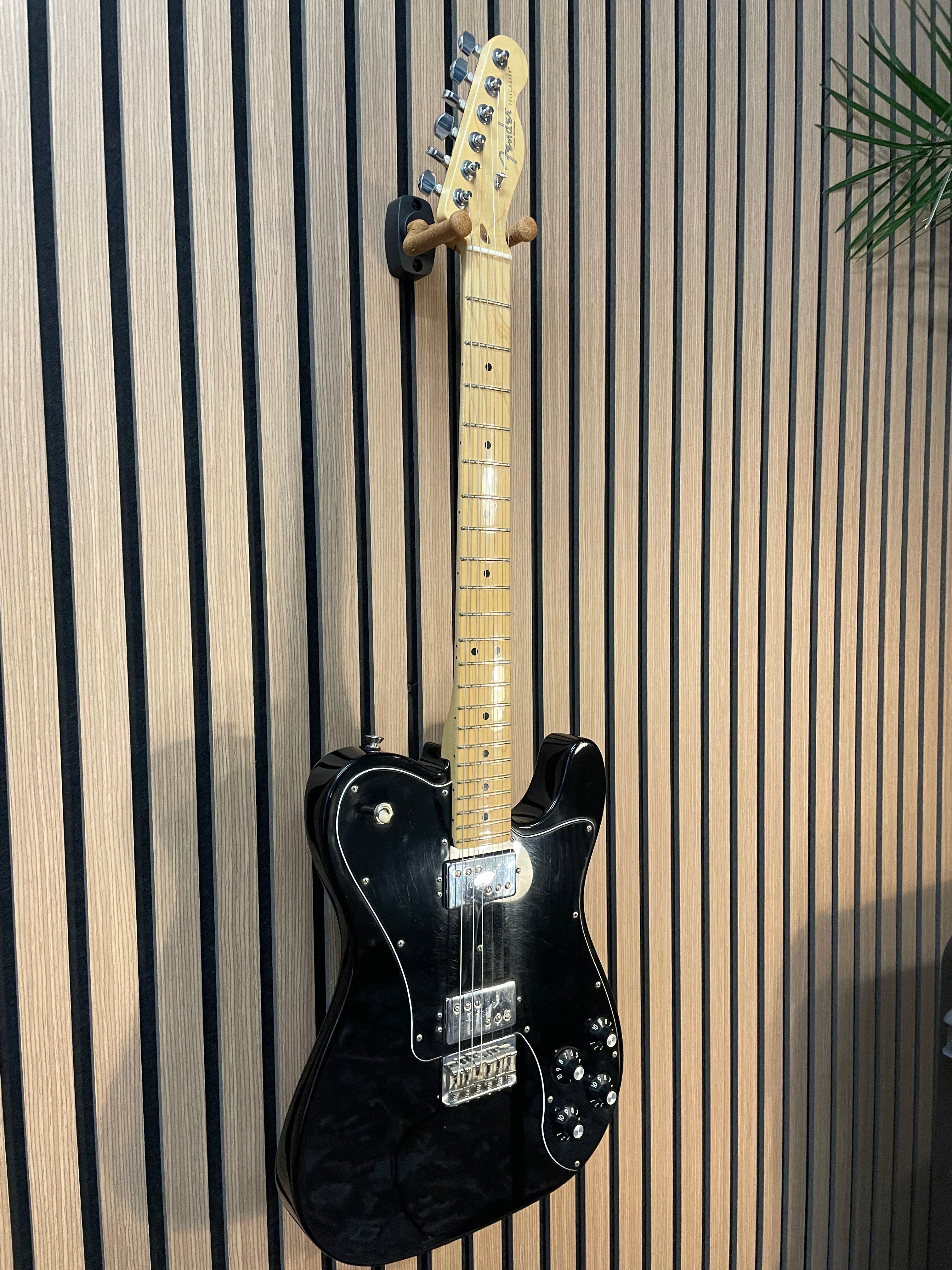 Fender American Professional Telecaster Deluxe ShawBucker in Gloss Black with Hardcase Pre-Owned