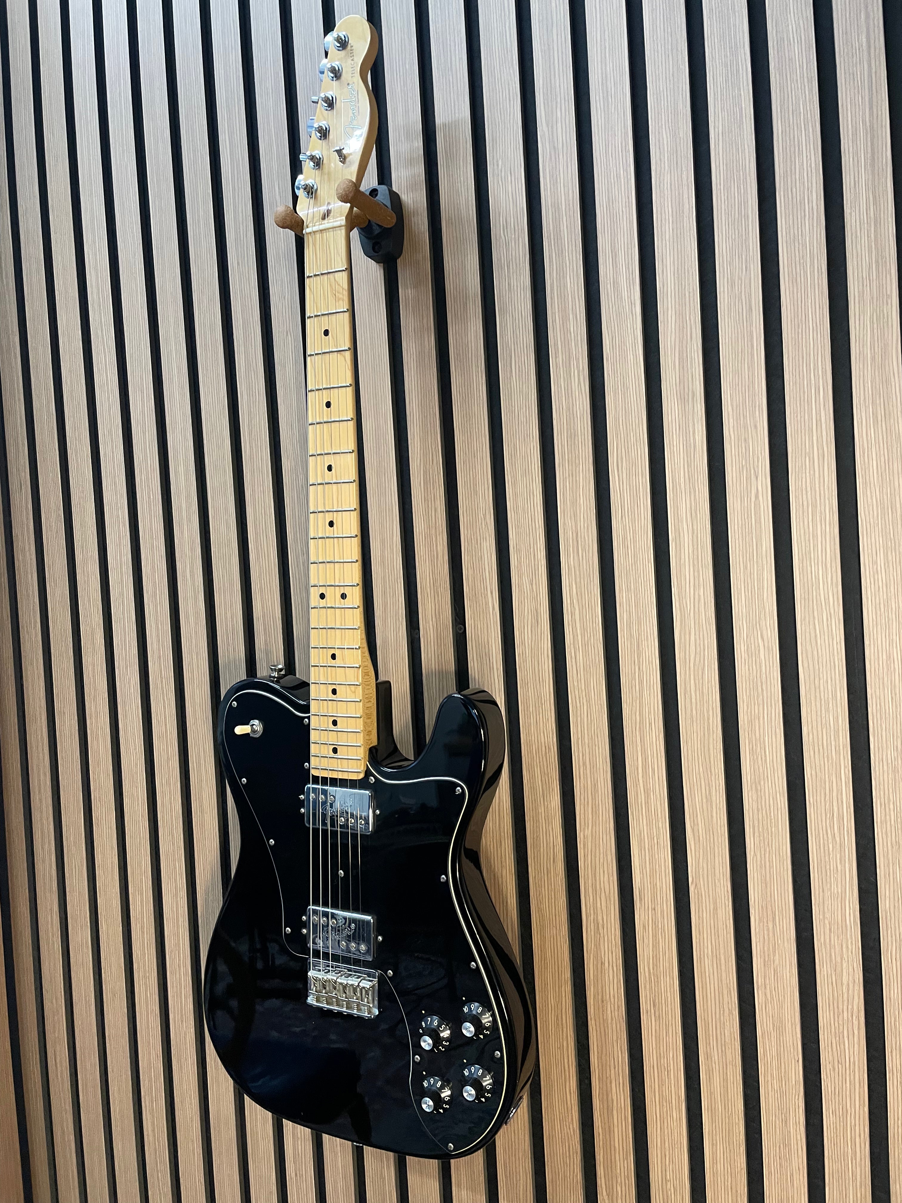 Fender American Professional Telecaster Deluxe ShawBucker in Gloss Black with Hardcase Pre-Owned