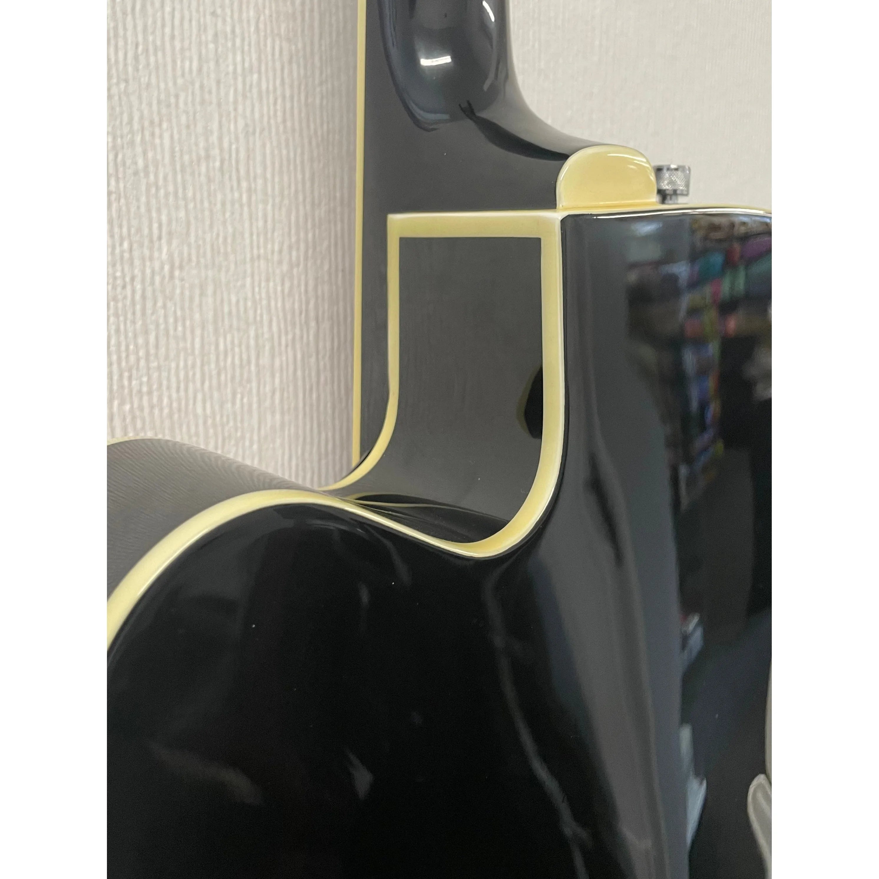 Gretsch Electromatic G5129 Hollowbody Electric Guitar 2005 in Firebird Red with Hardcase Pre-Owned