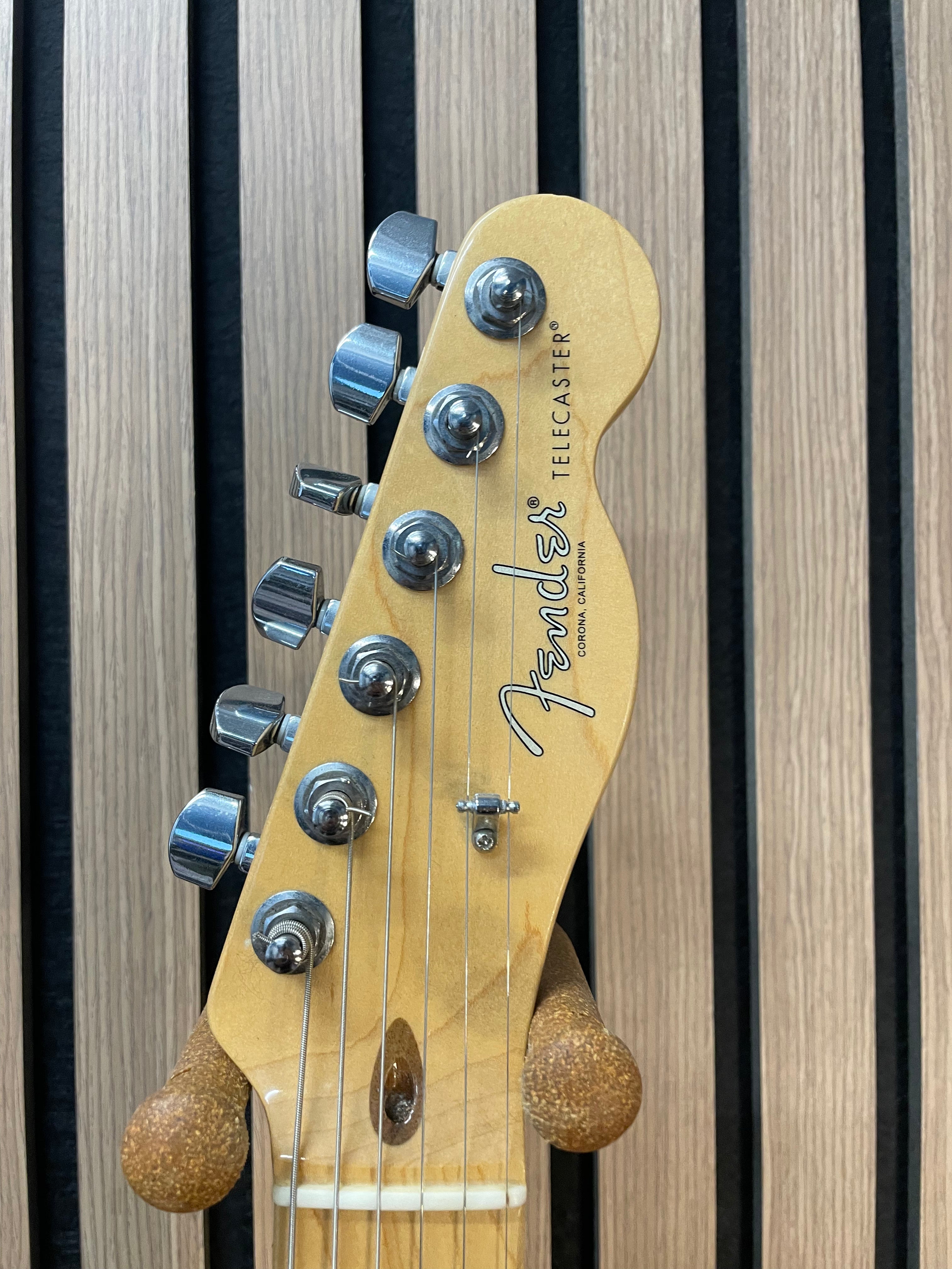 Fender American Professional Telecaster Deluxe ShawBucker in Gloss Black with Hardcase Pre-Owned