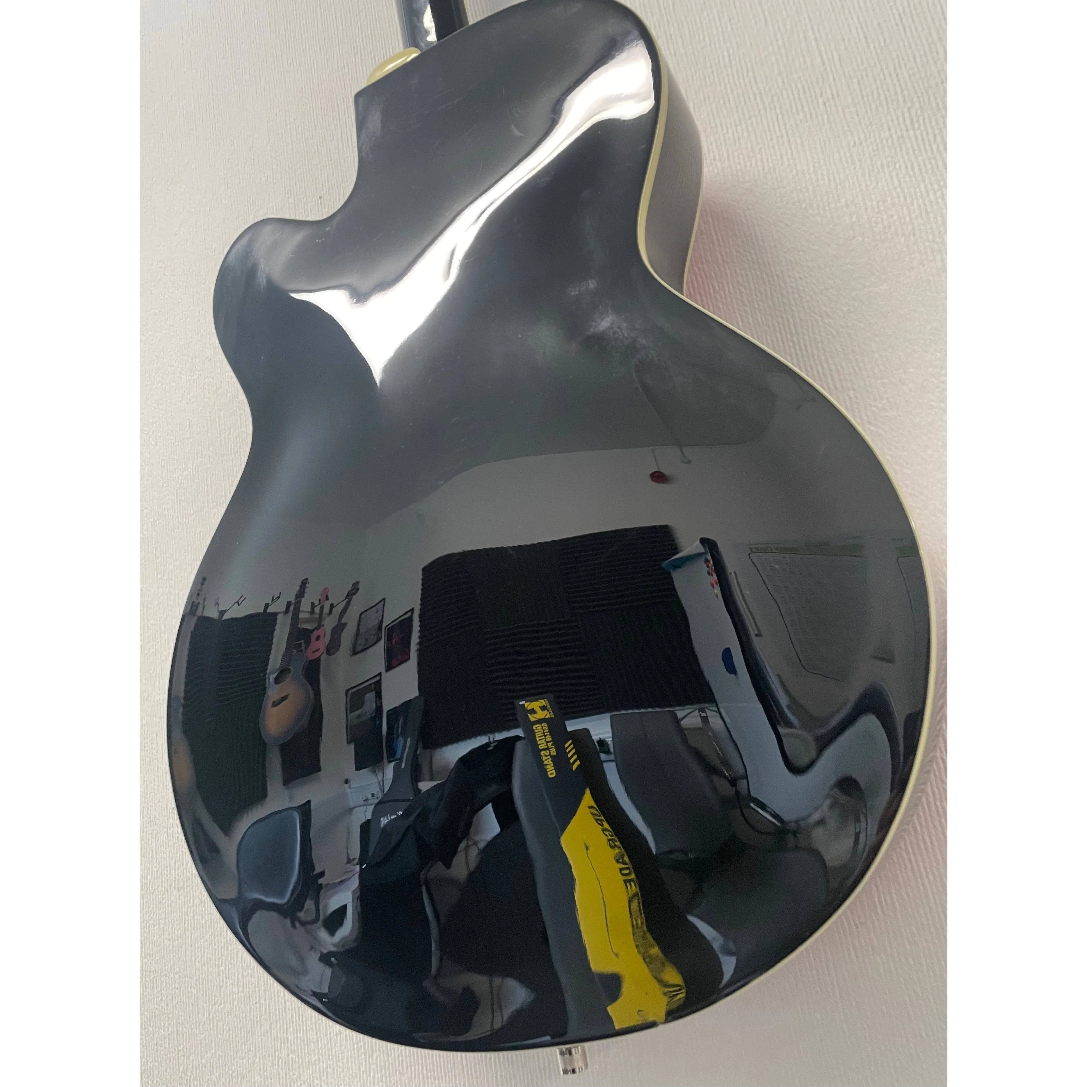 Gretsch Electromatic G5129 Hollowbody Electric Guitar 2005 in Firebird Red with Hardcase Pre-Owned