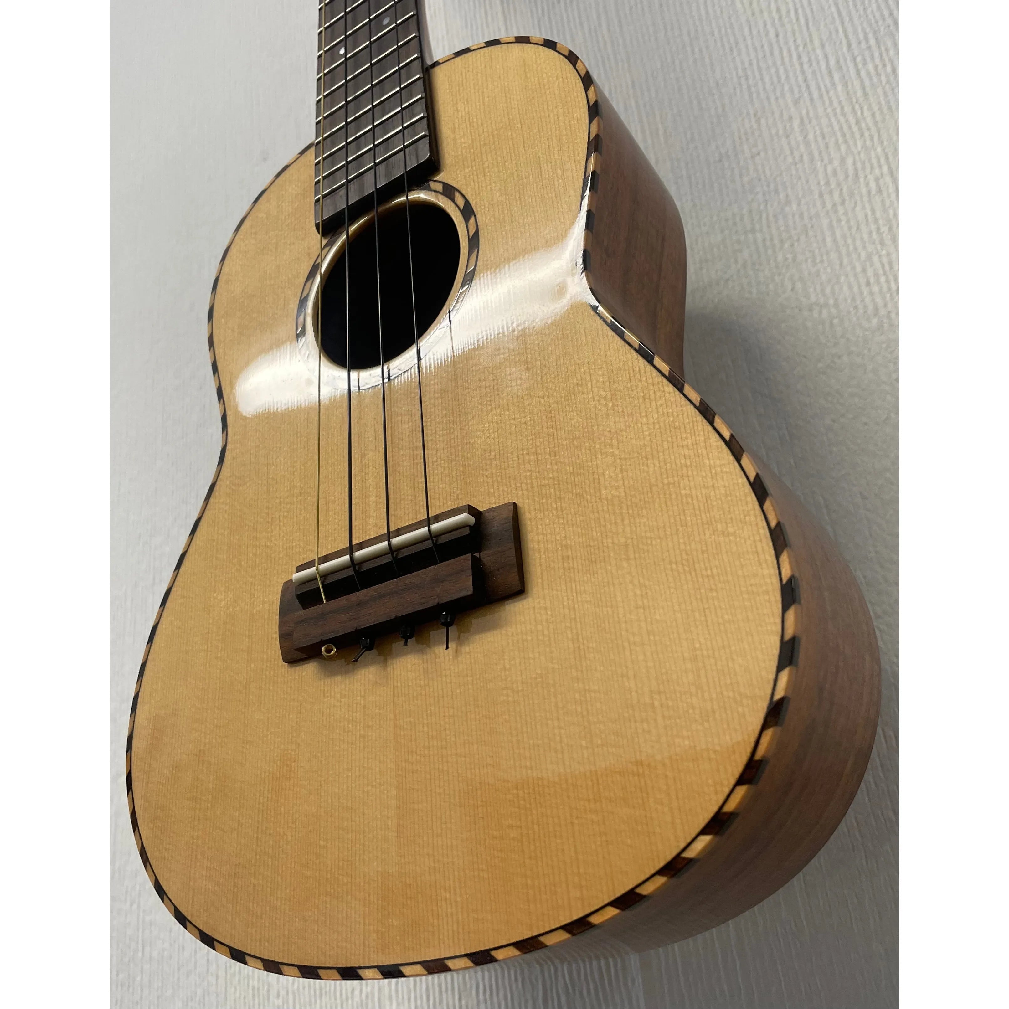 Miller SP-240W Solid Spruce & Acacia Concert Ukulele Pre-Owned