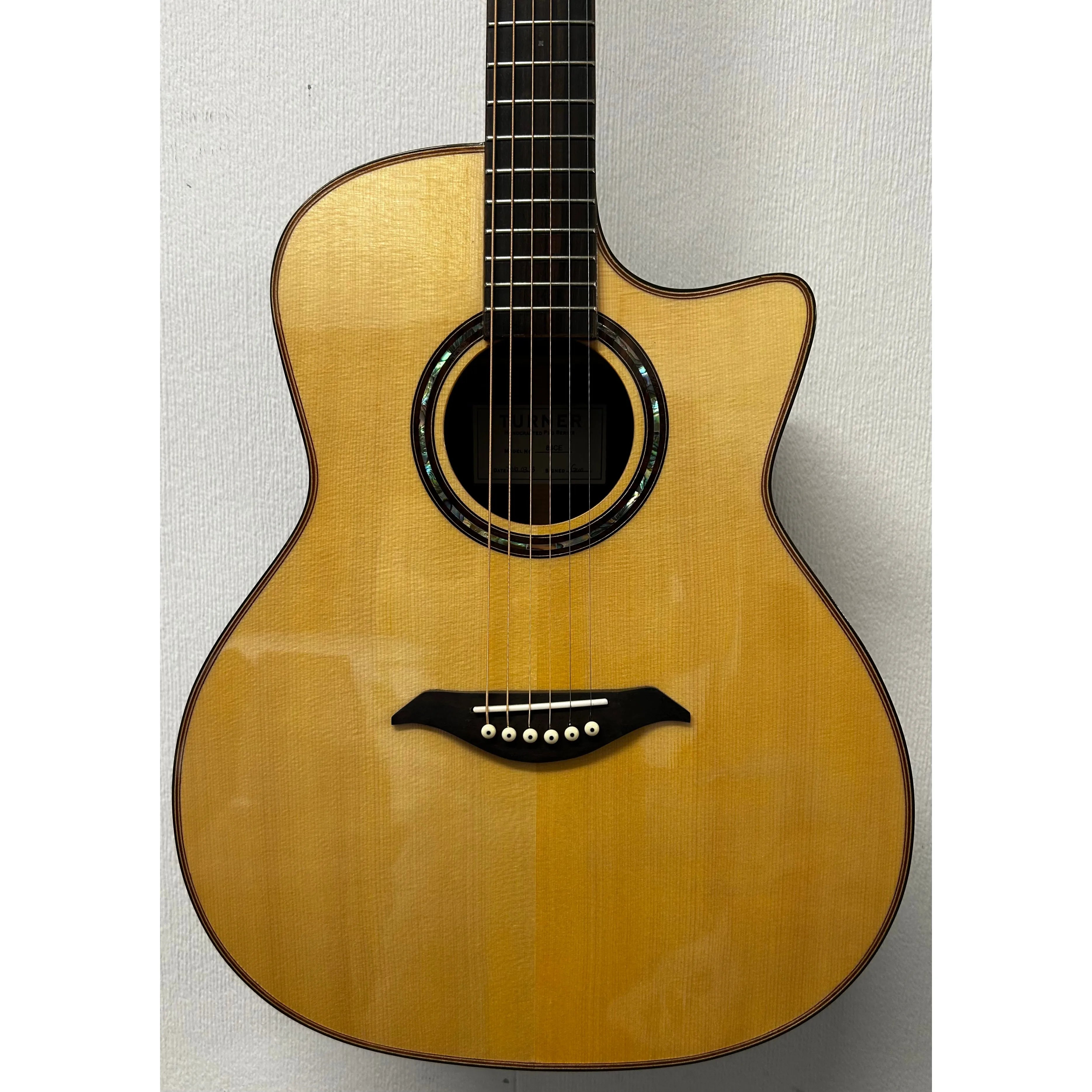 Turner Grand Auditorium 84CE Electro Acoustic Guitar