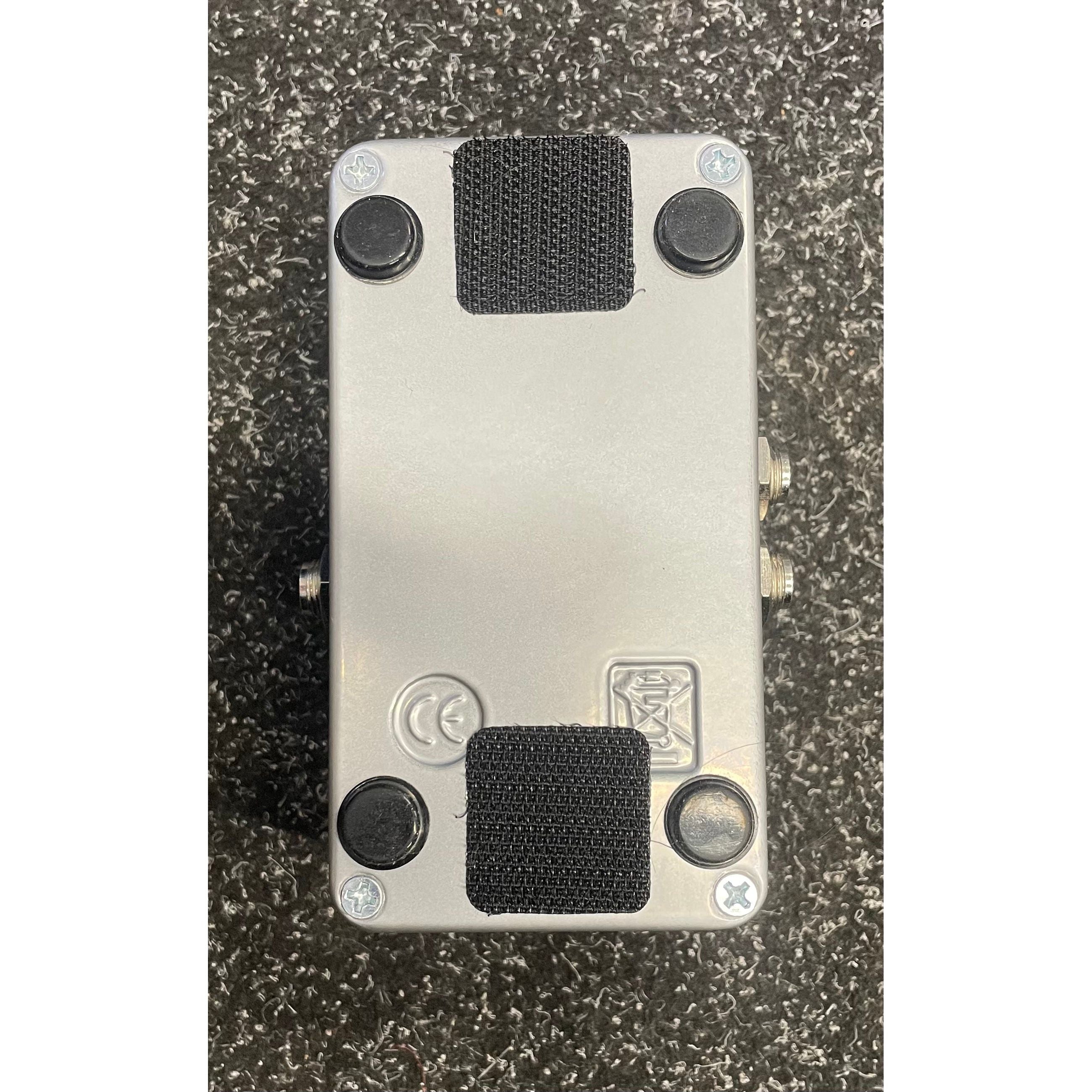 Electro Harmonix Nano Pulsar Variable Shape Stereo Tremolo Pedal Pre-Owned