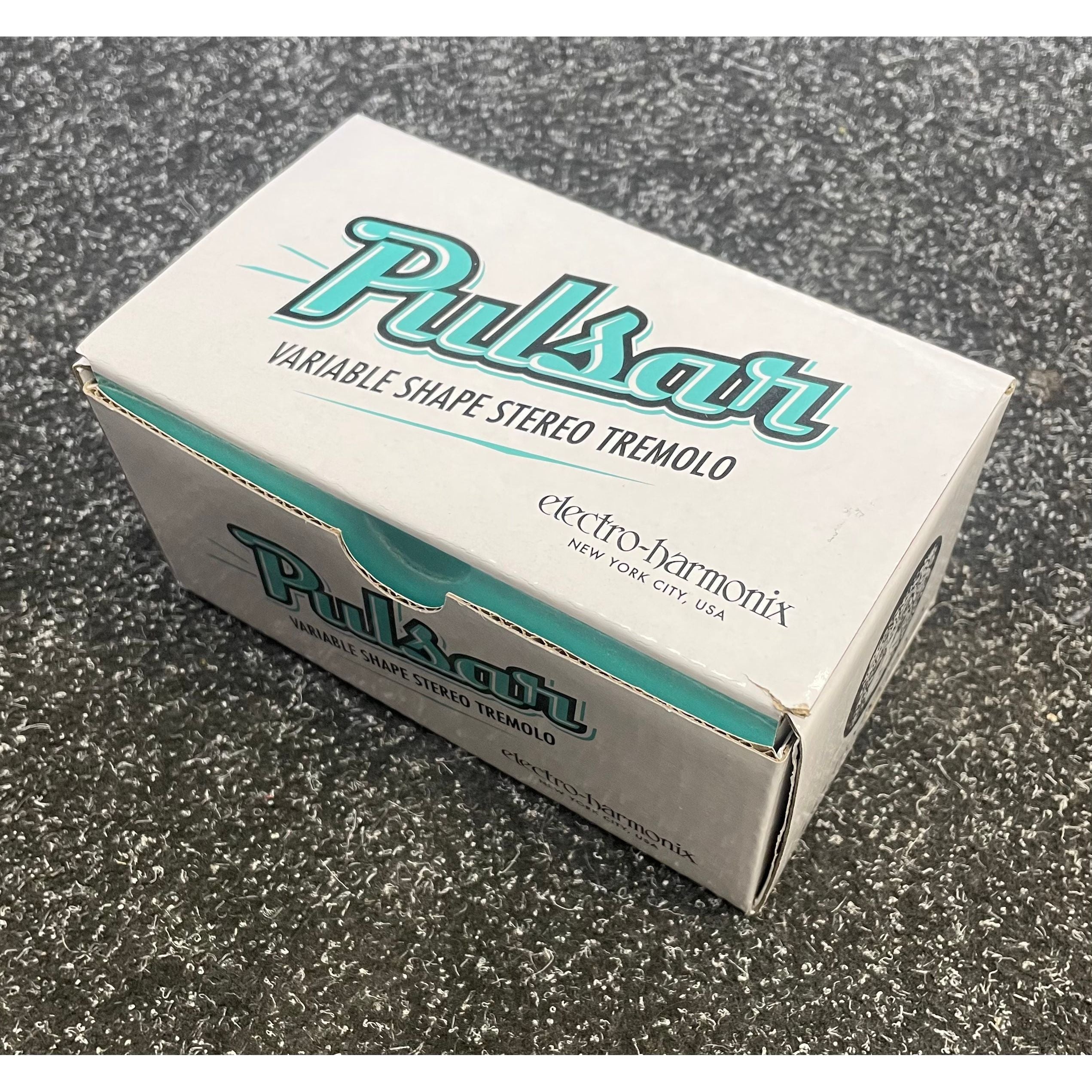 Electro Harmonix Nano Pulsar Variable Shape Stereo Tremolo Pedal Pre-Owned