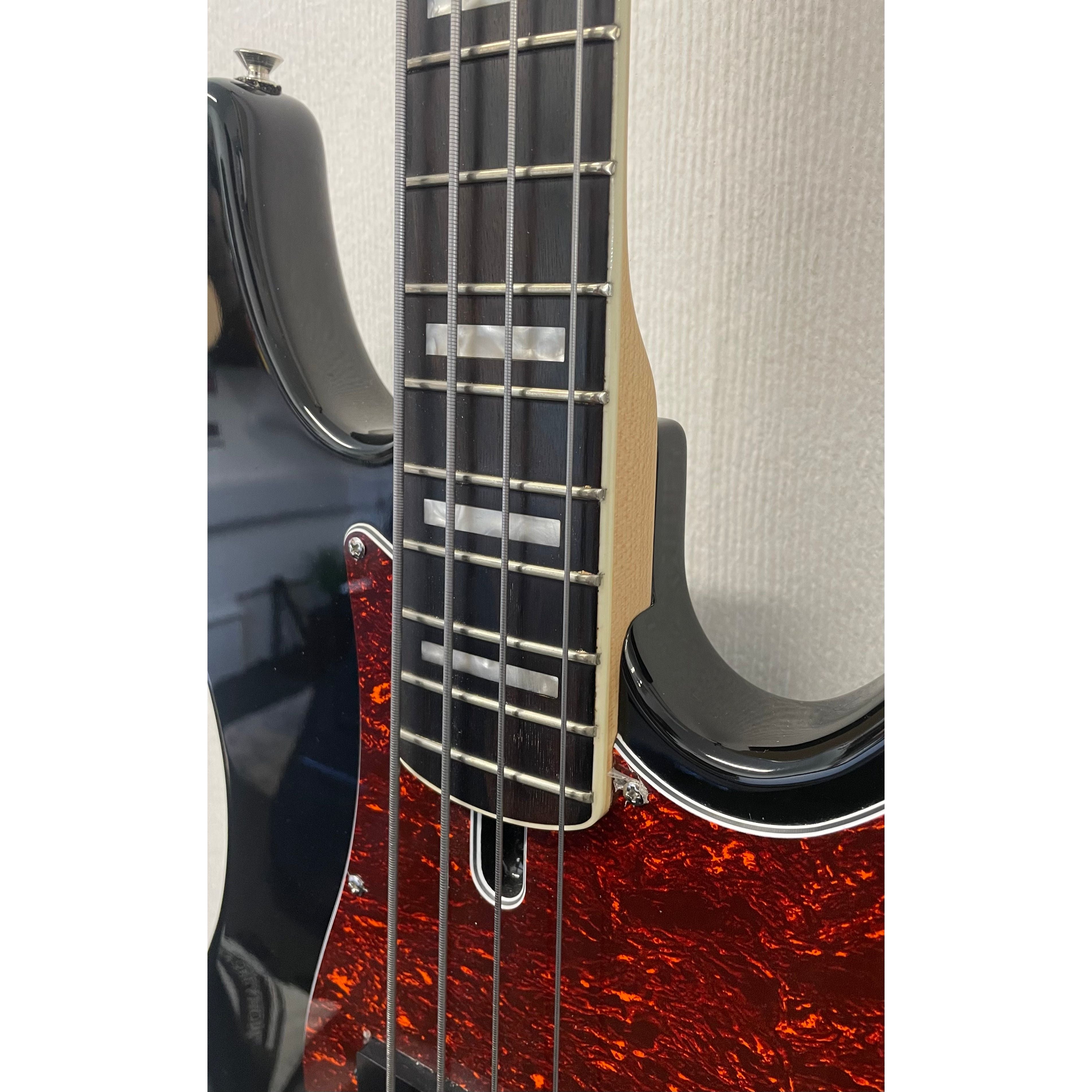 Sire X Marcus Miller P7 Passive/Active Electric Bass in Gloss Black Pre-Owned