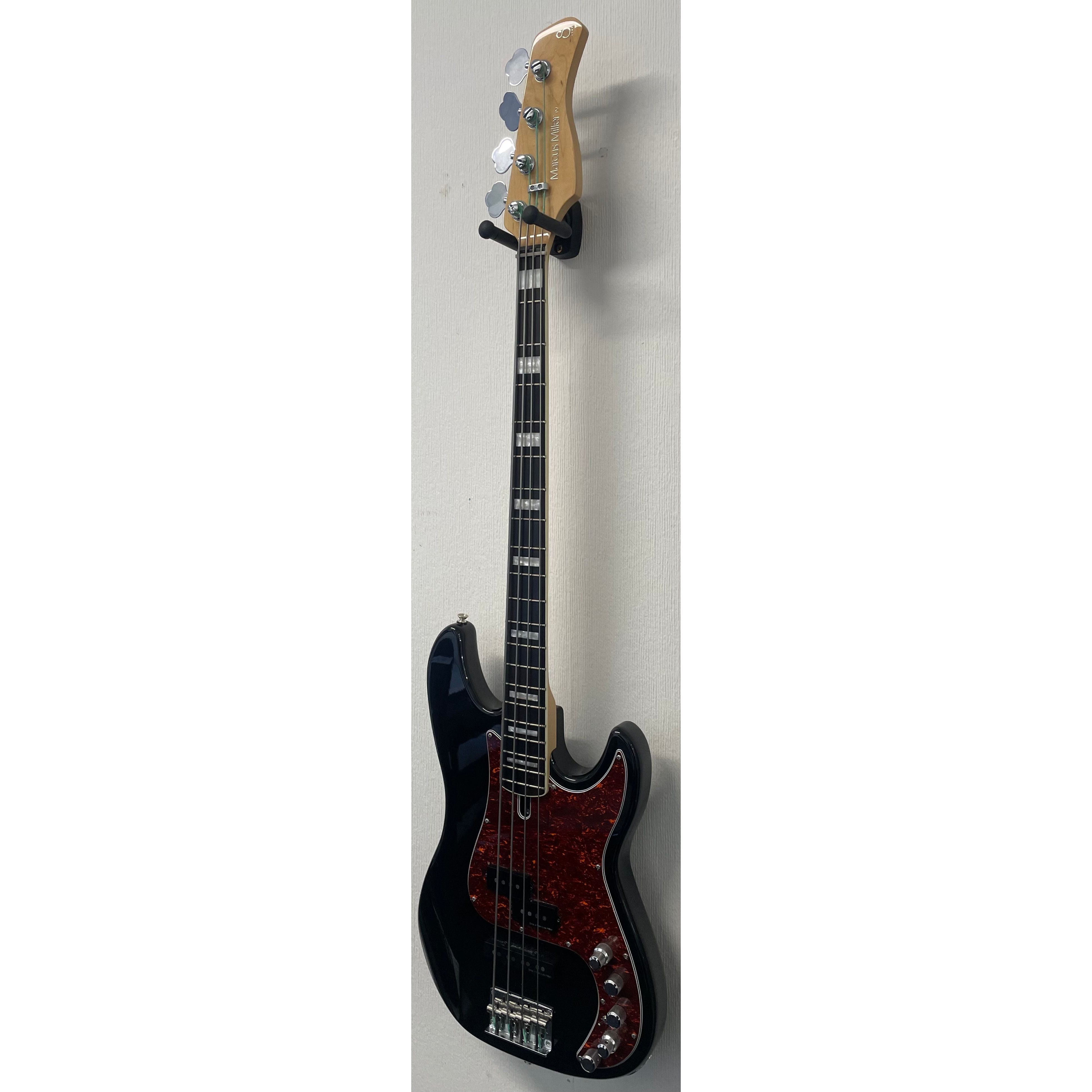 Sire X Marcus Miller P7 Passive/Active Electric Bass in Gloss Black Pre-Owned