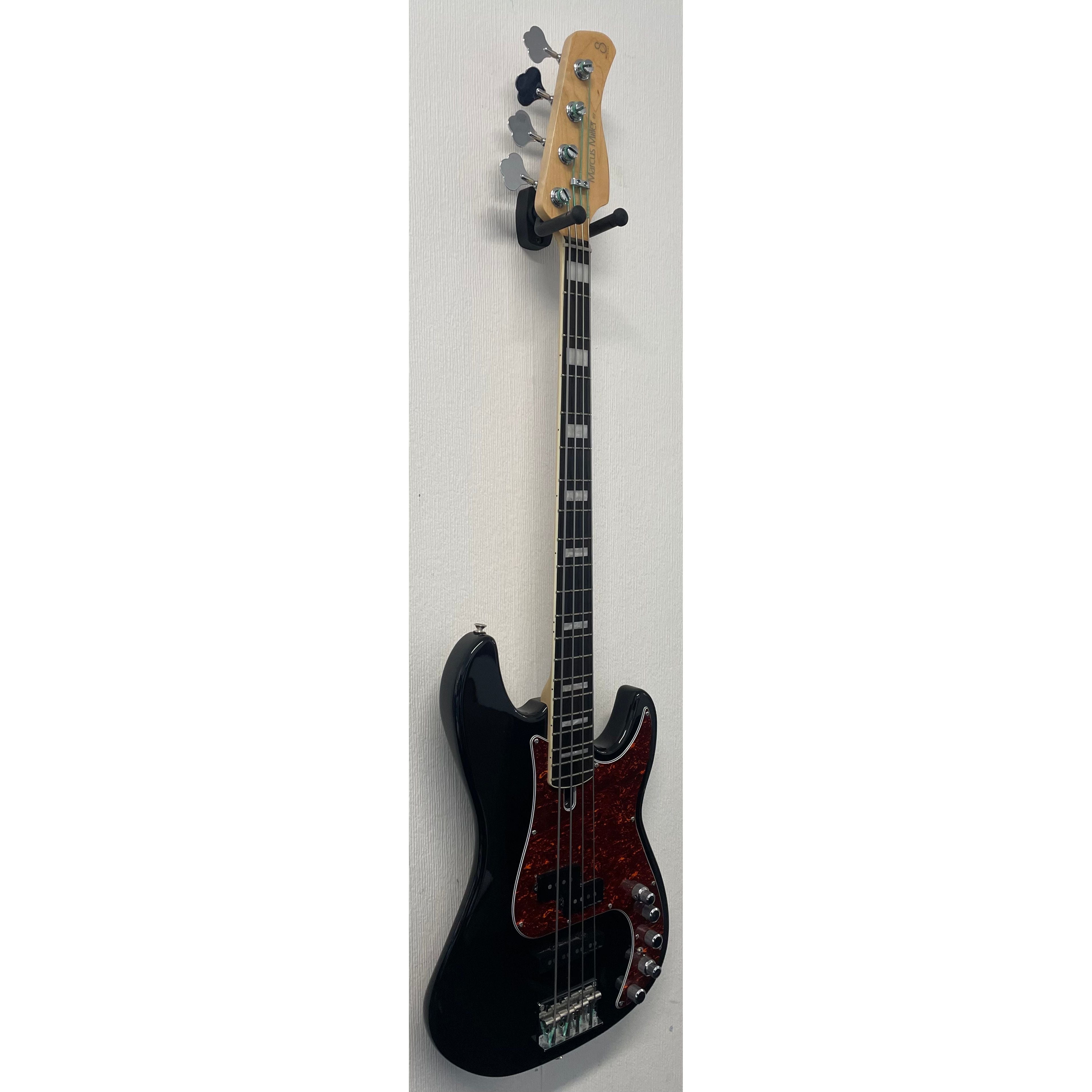 Sire X Marcus Miller P7 Passive/Active Electric Bass in Gloss Black Pre-Owned