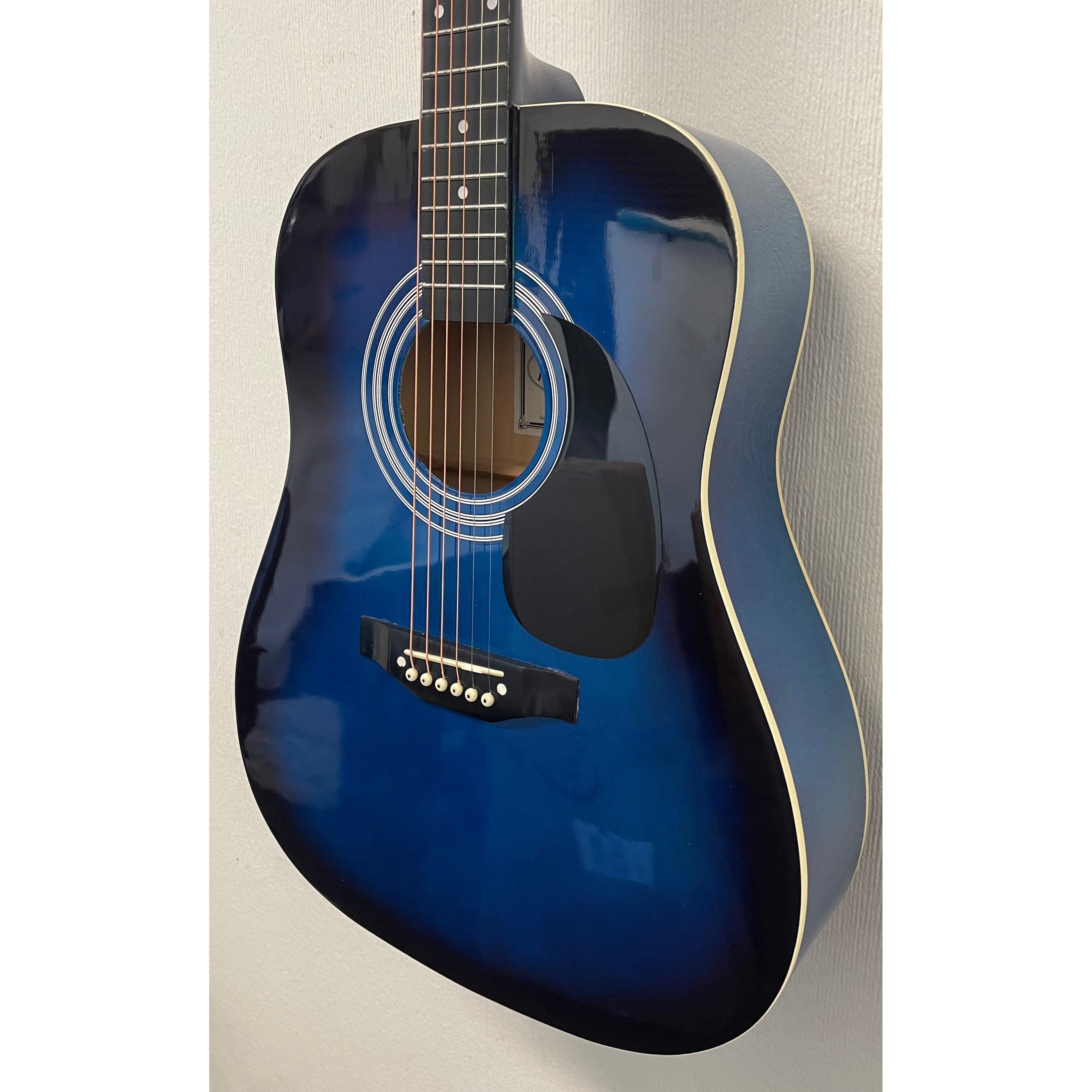 Falcon FG100BL Dreadnought Acoustic Guitar in Blueburst Pre-Owned
