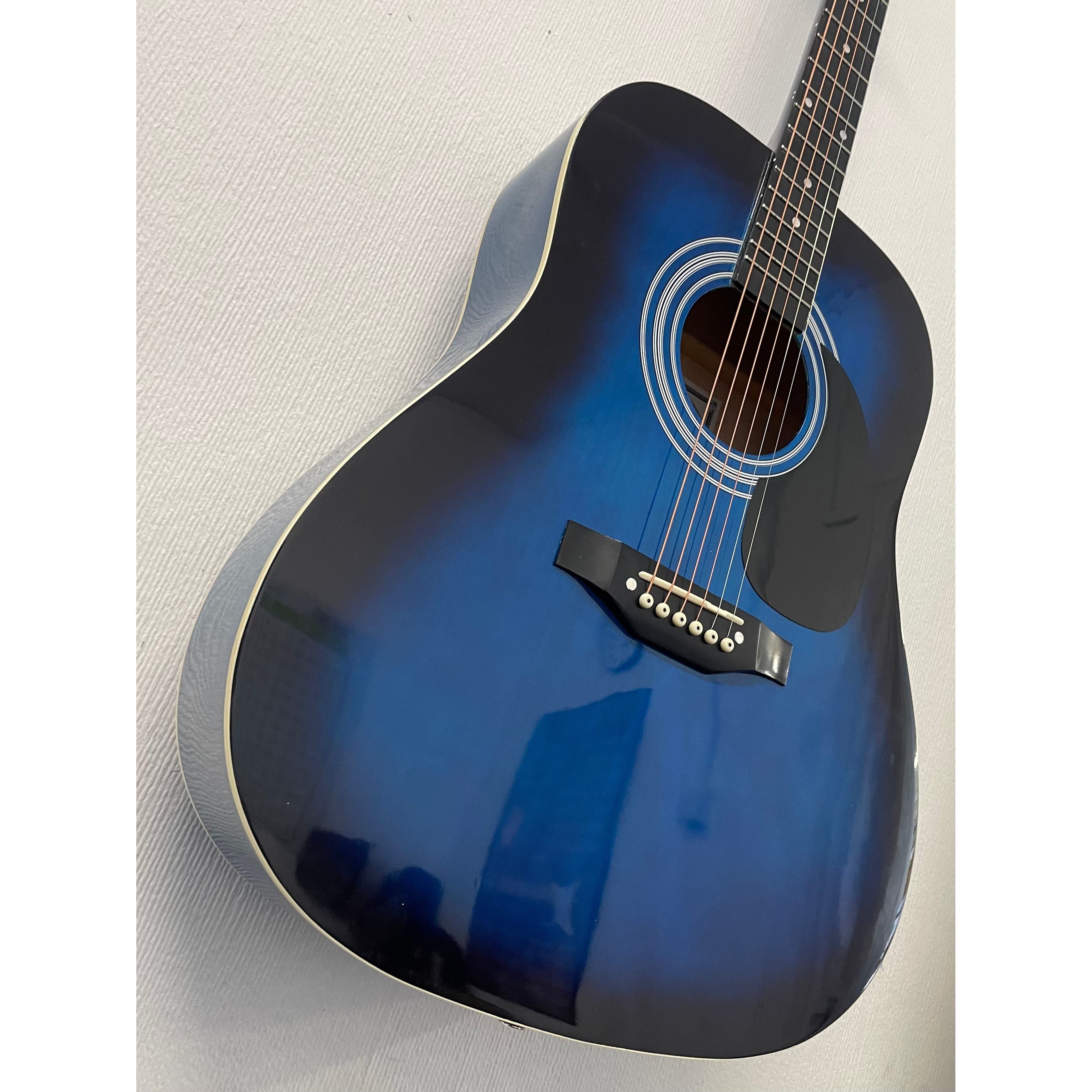 Falcon FG100BL Dreadnought Acoustic Guitar in Blueburst Pre-Owned