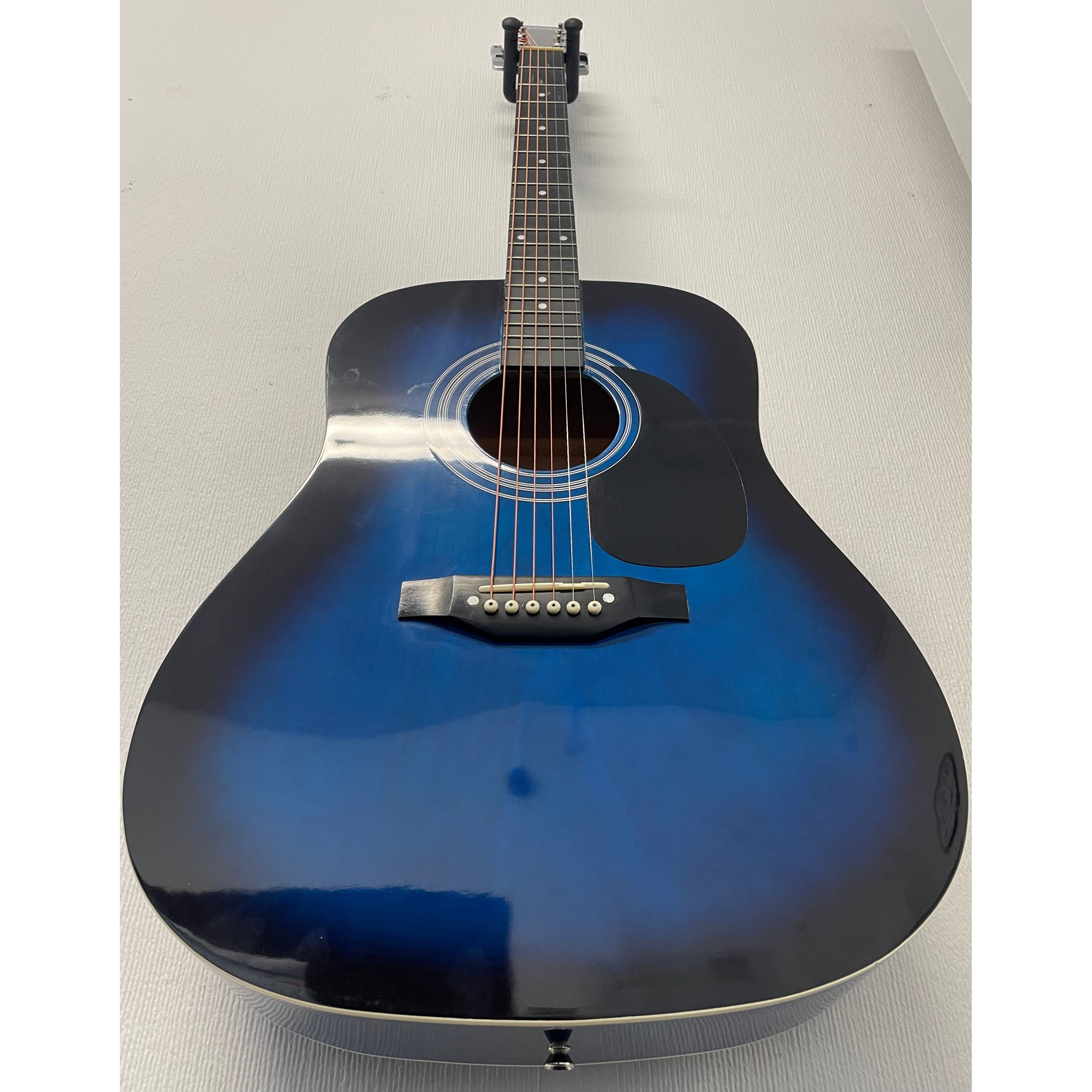 Falcon FG100BL Dreadnought Acoustic Guitar in Blueburst Pre-Owned